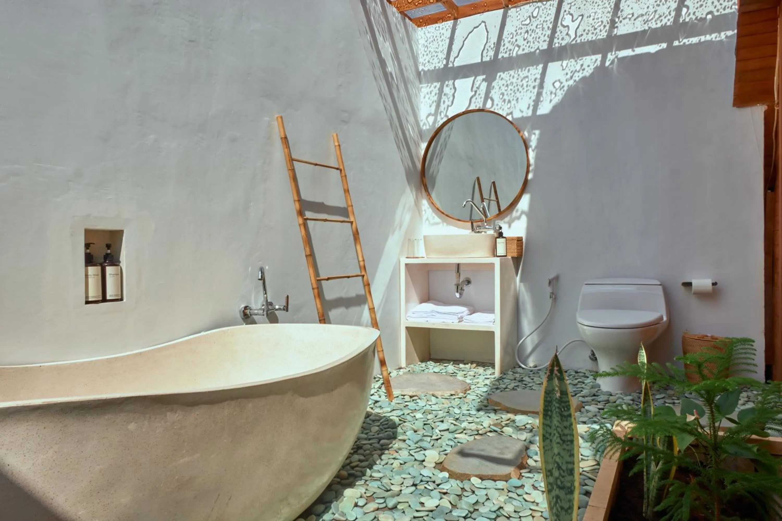 Bathroom in Plumeria NP