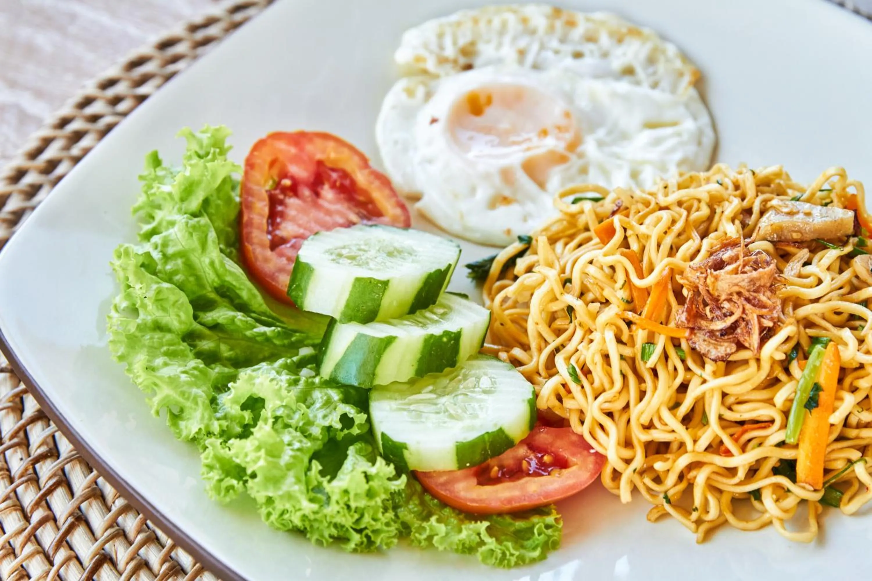 Restaurant/places to eat in Plumeria NP