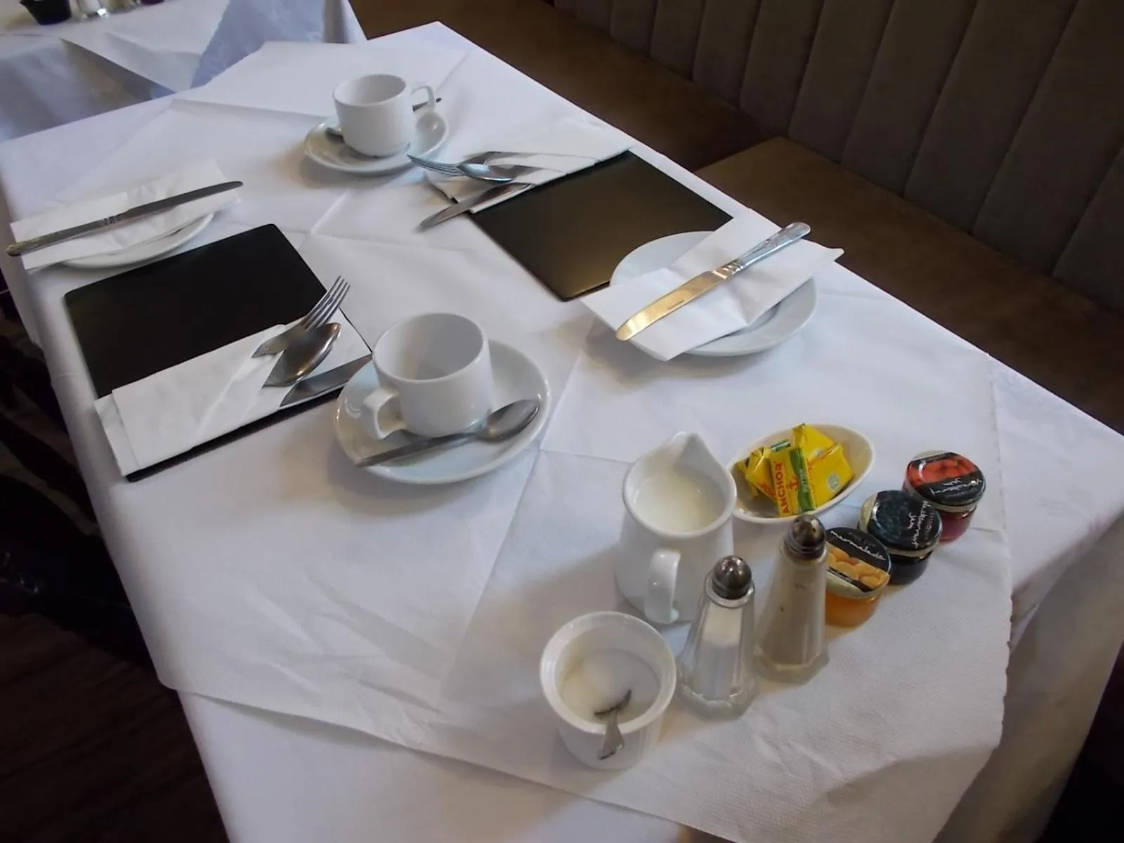 Breakfast in Queens arms country inn