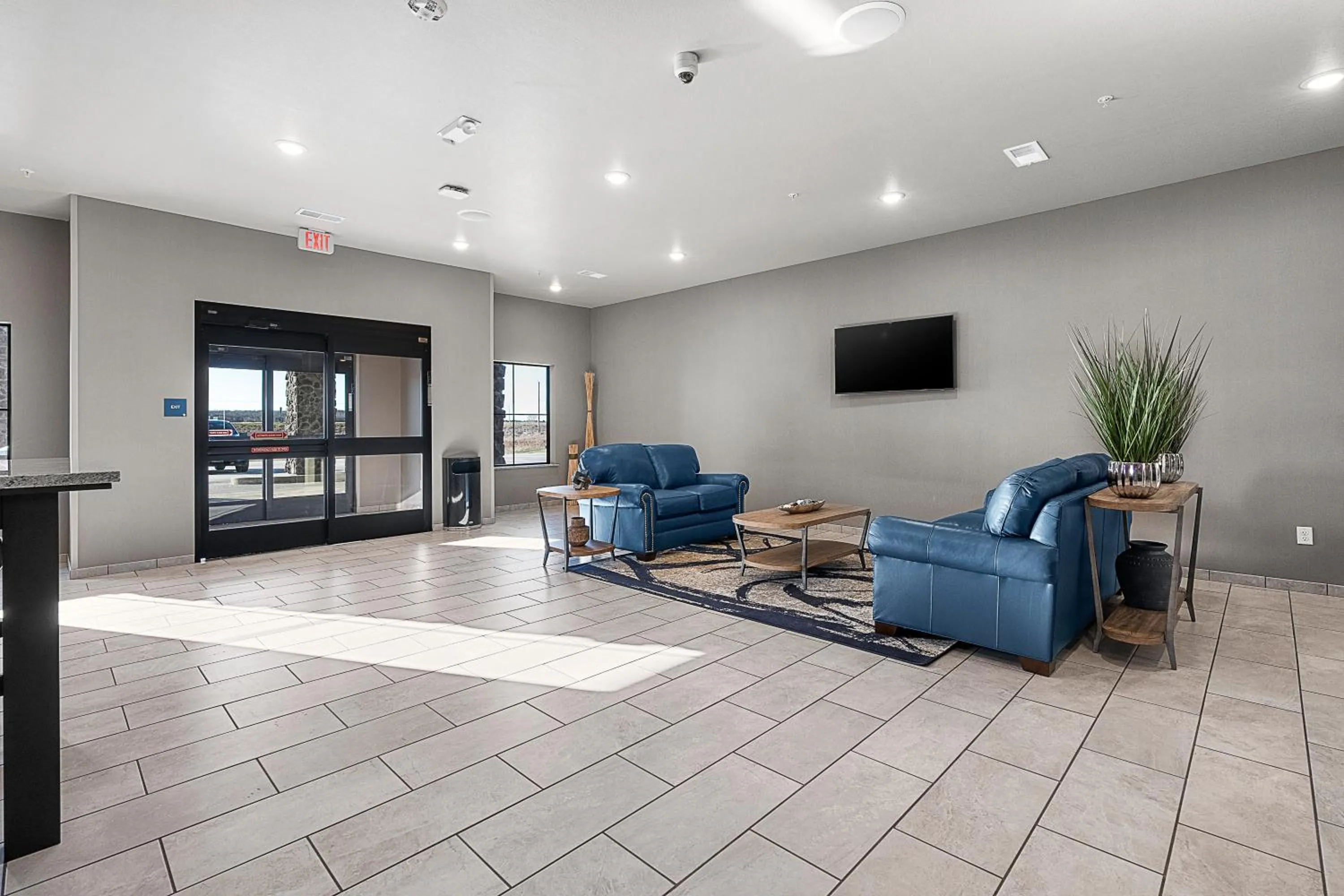 Lobby or reception in Riverstone Suites by Cobblestone Hotels - Chippewa Falls