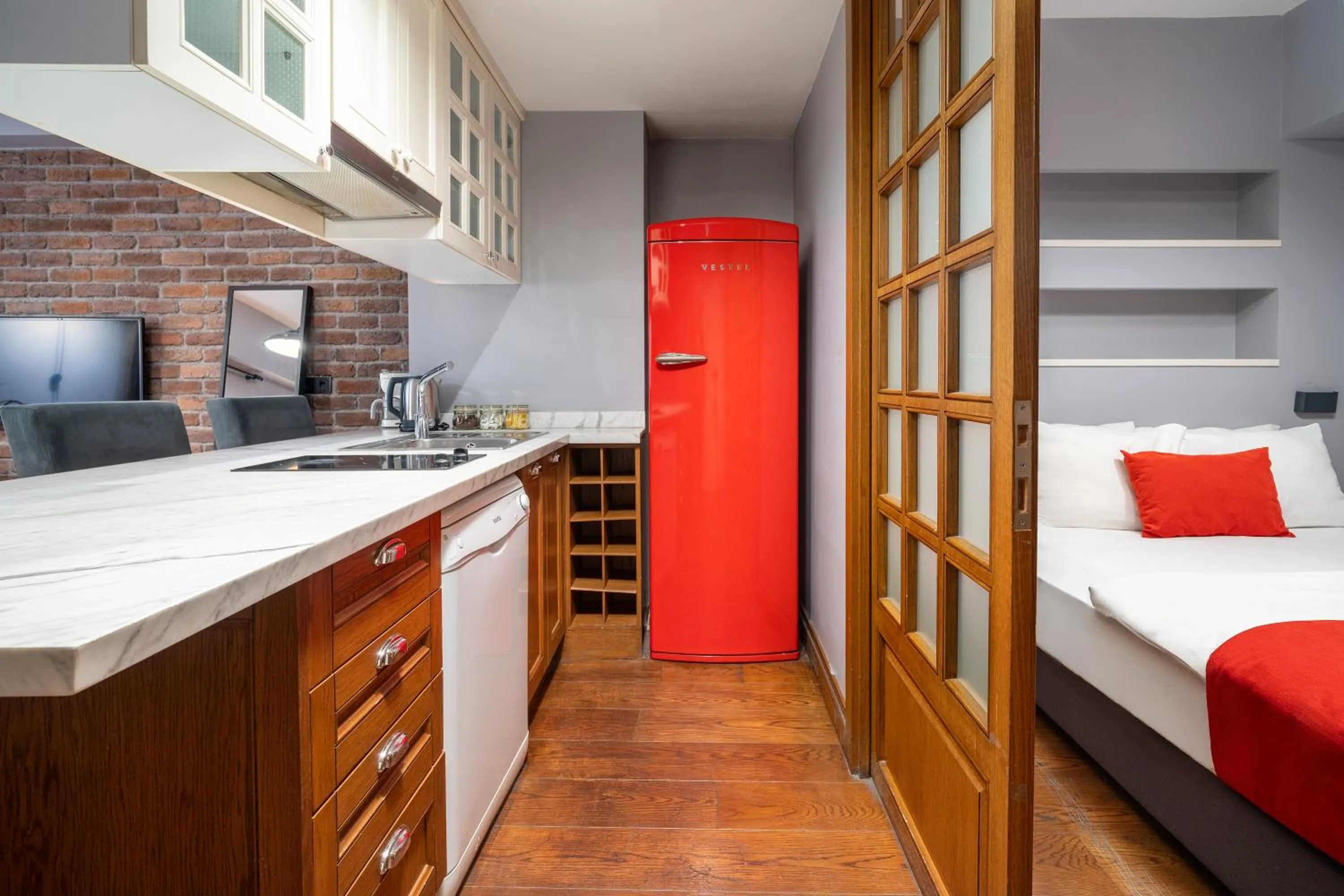 Kitchen or kitchenette, Bed in Urban Quarters - Asmalı Mescit