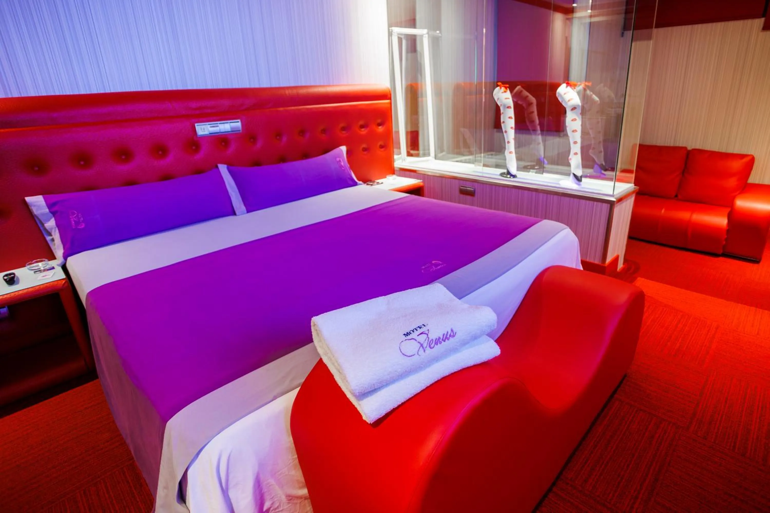 Photo of the whole room, Bed in Motel Venus Pontevedra