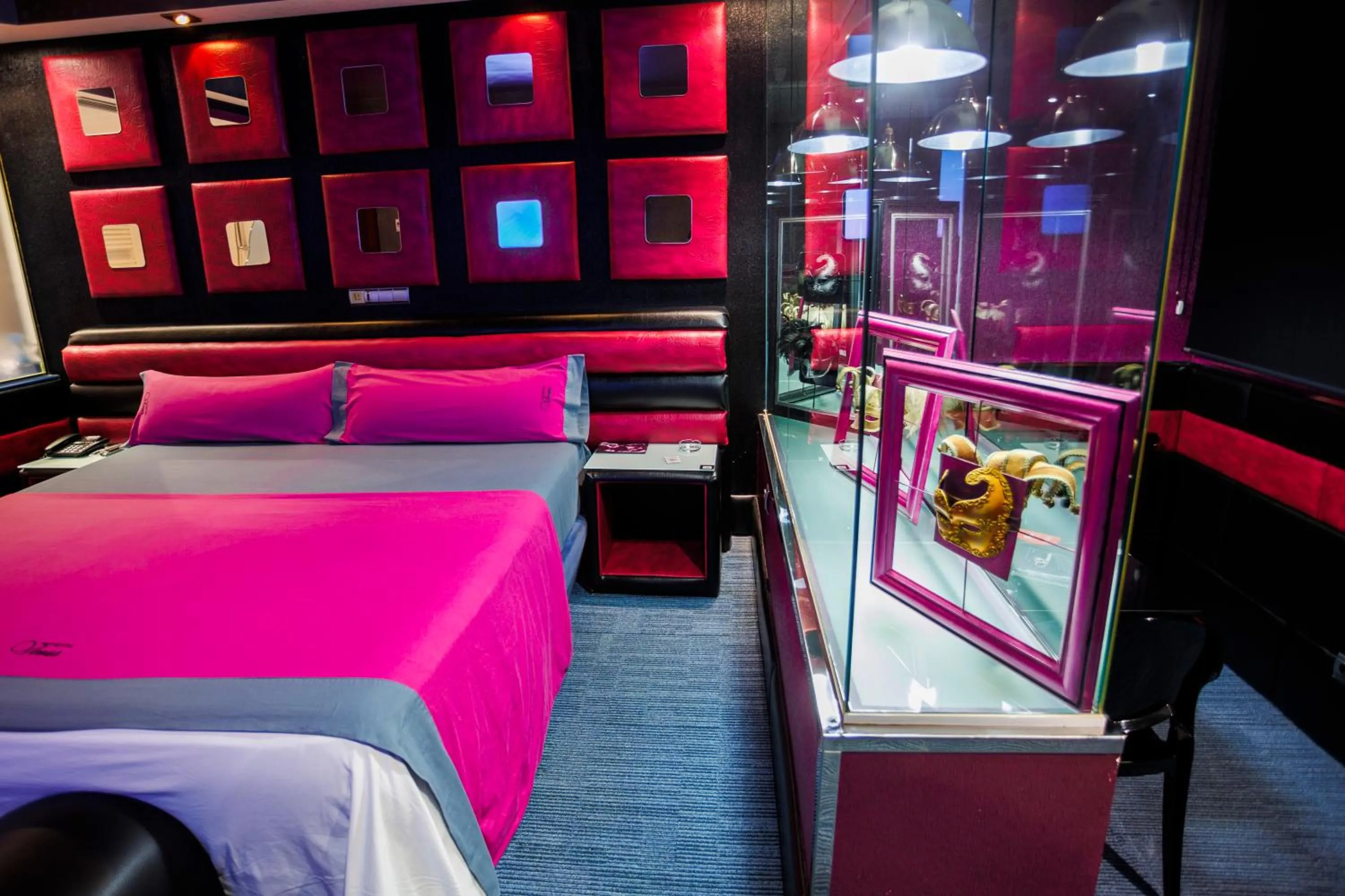 Bed in Motel Venus Pontevedra