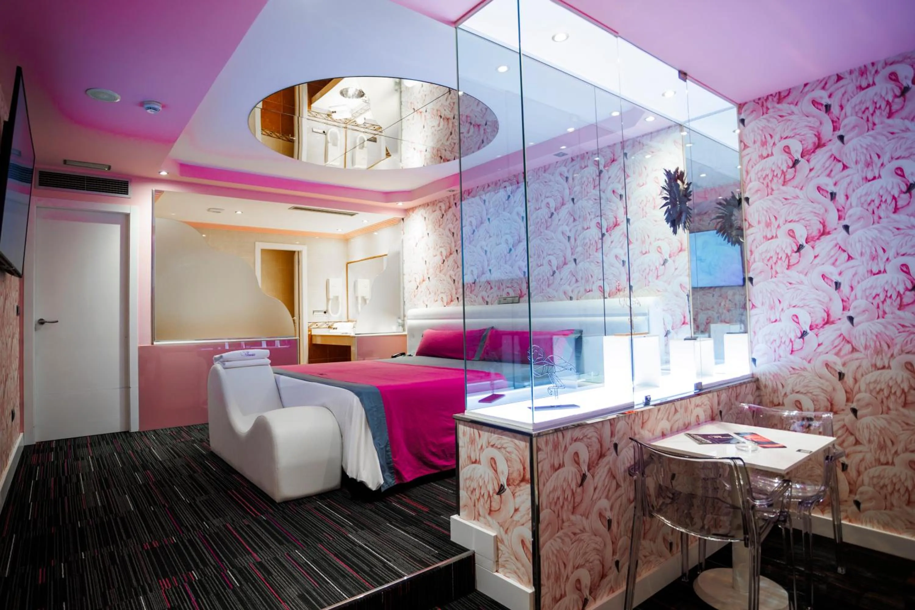 Photo of the whole room, Bed in Motel Venus Pontevedra