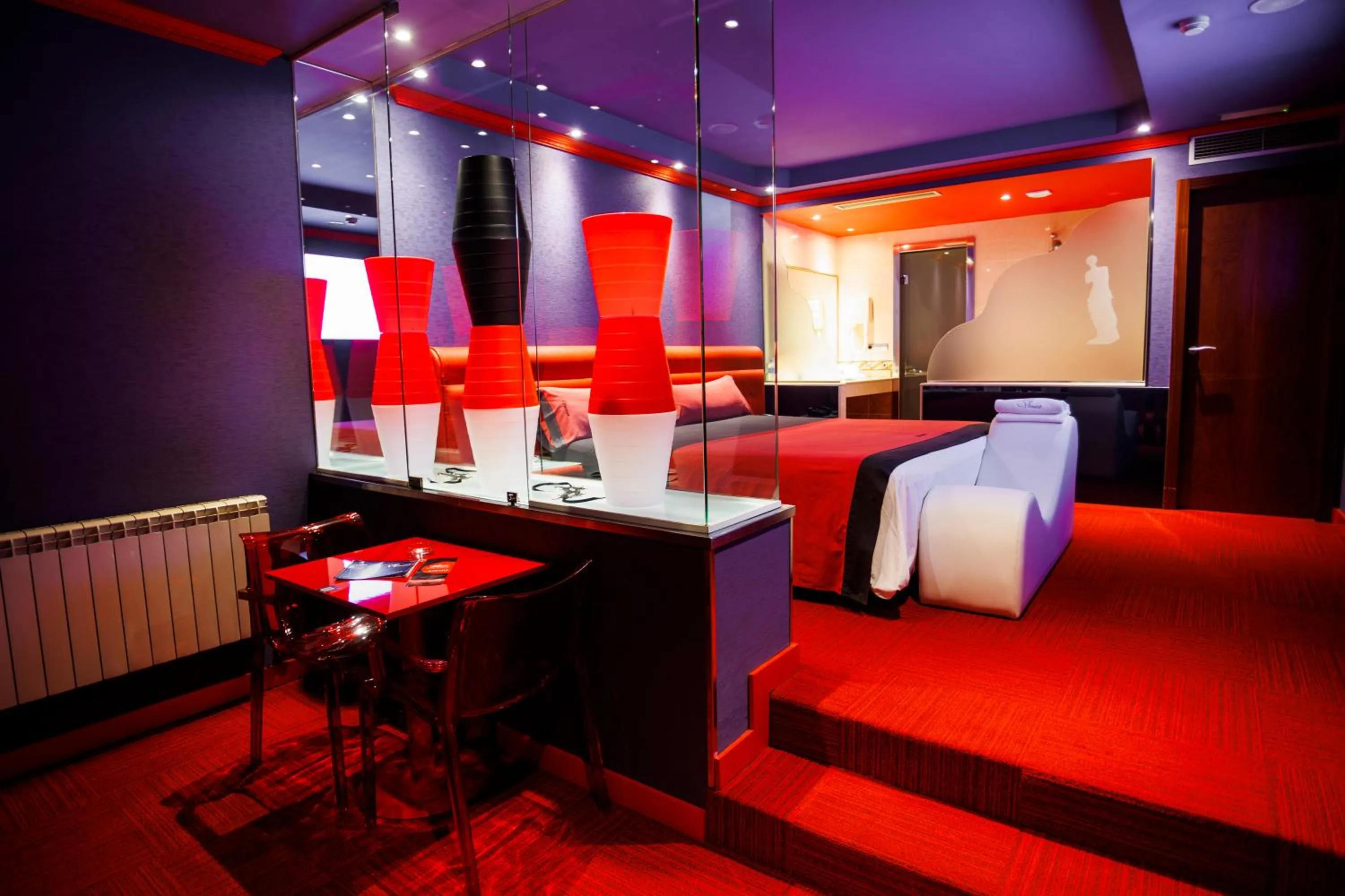 Photo of the whole room in Motel Venus Pontevedra