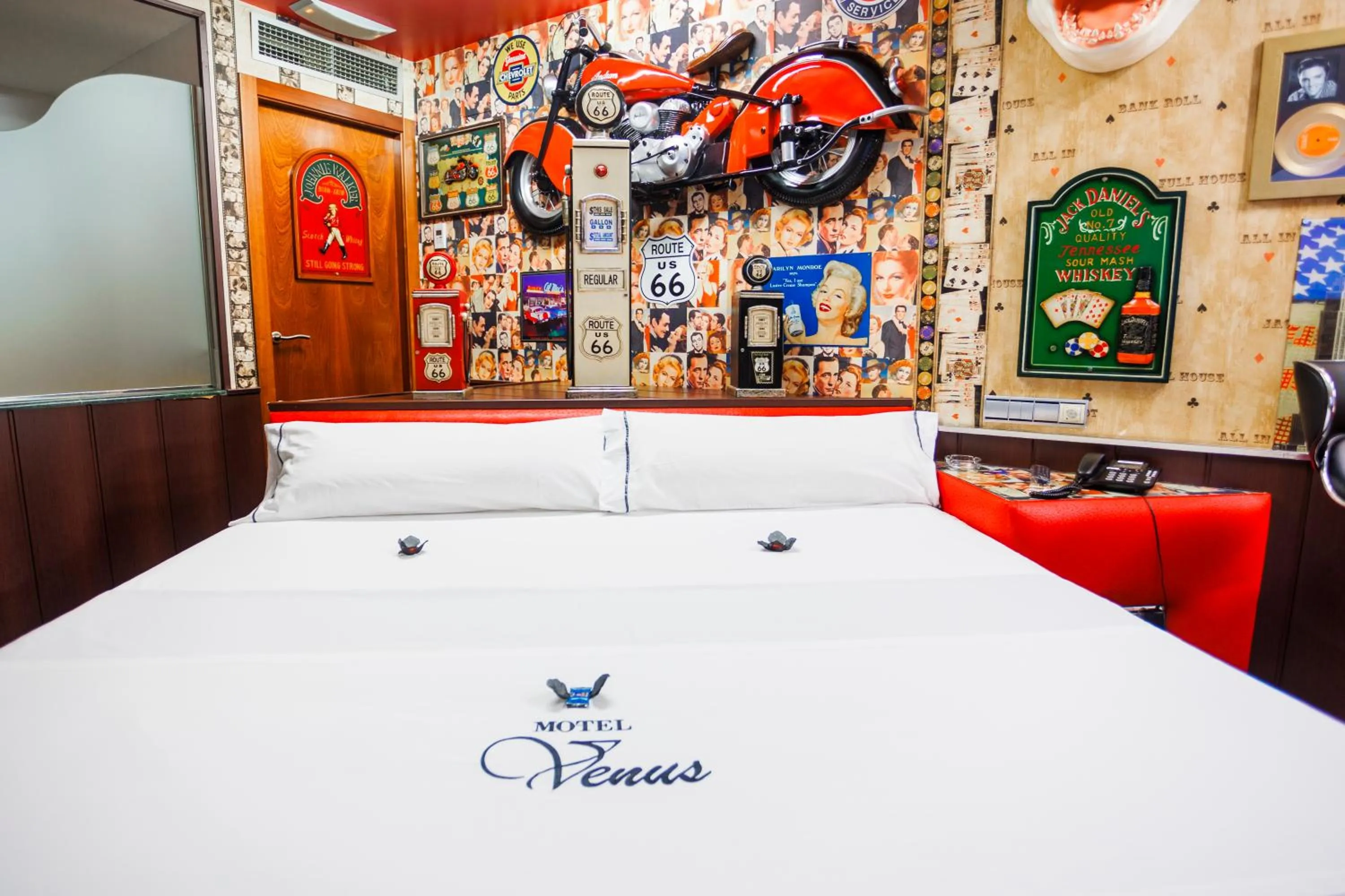 Bed in Motel Venus Pontevedra