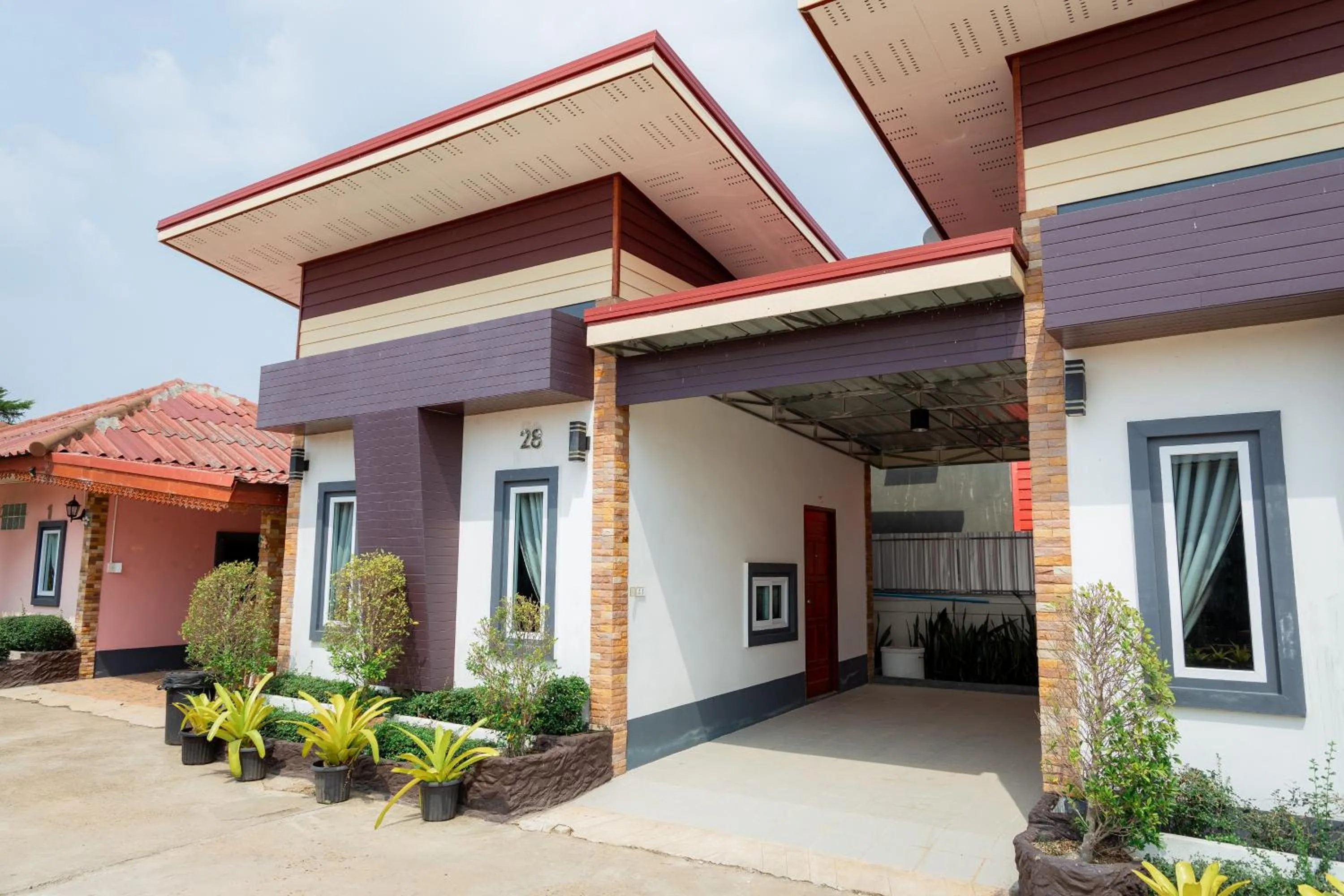 Property building in Buengngarm Resort