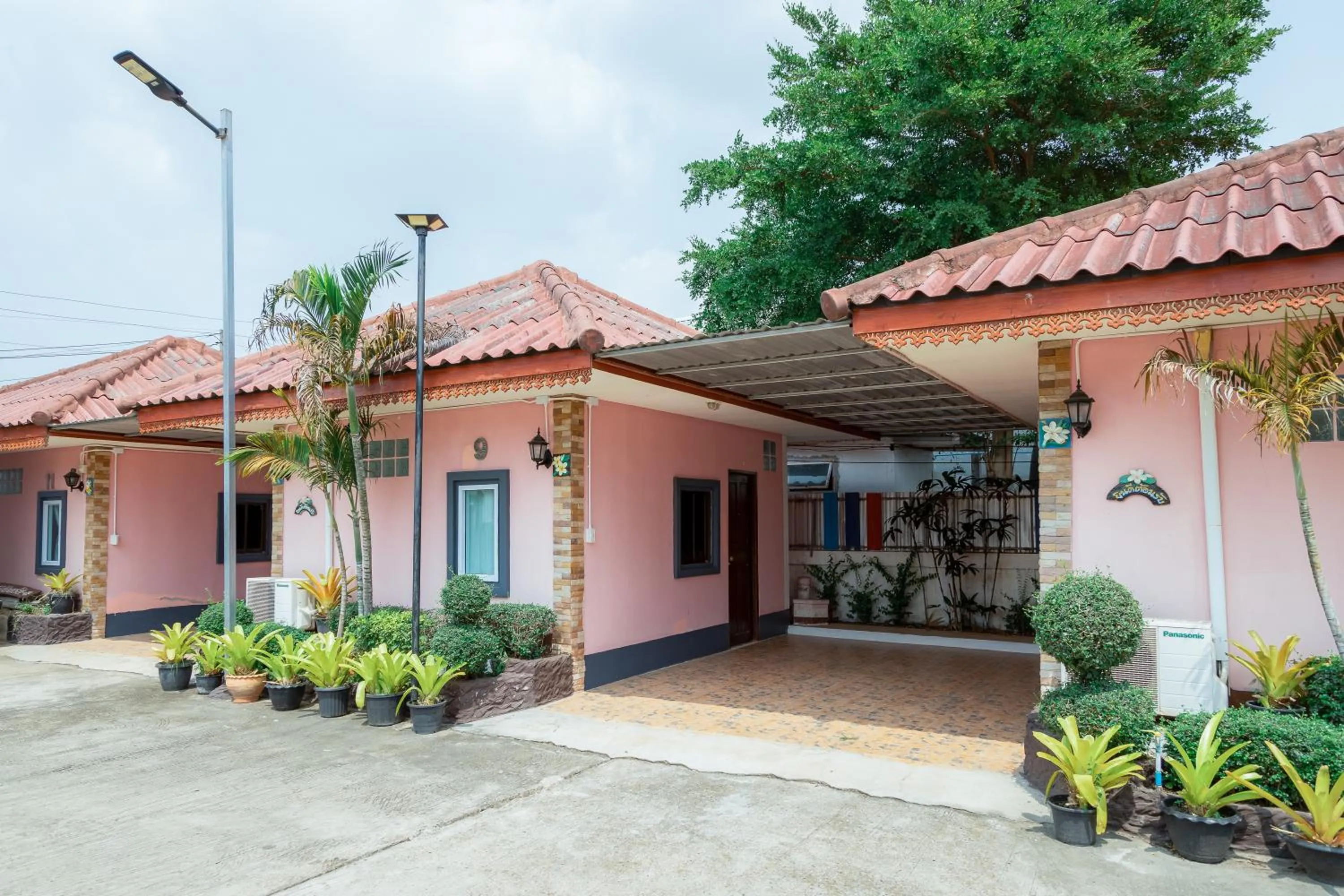 Property building in Buengngarm Resort