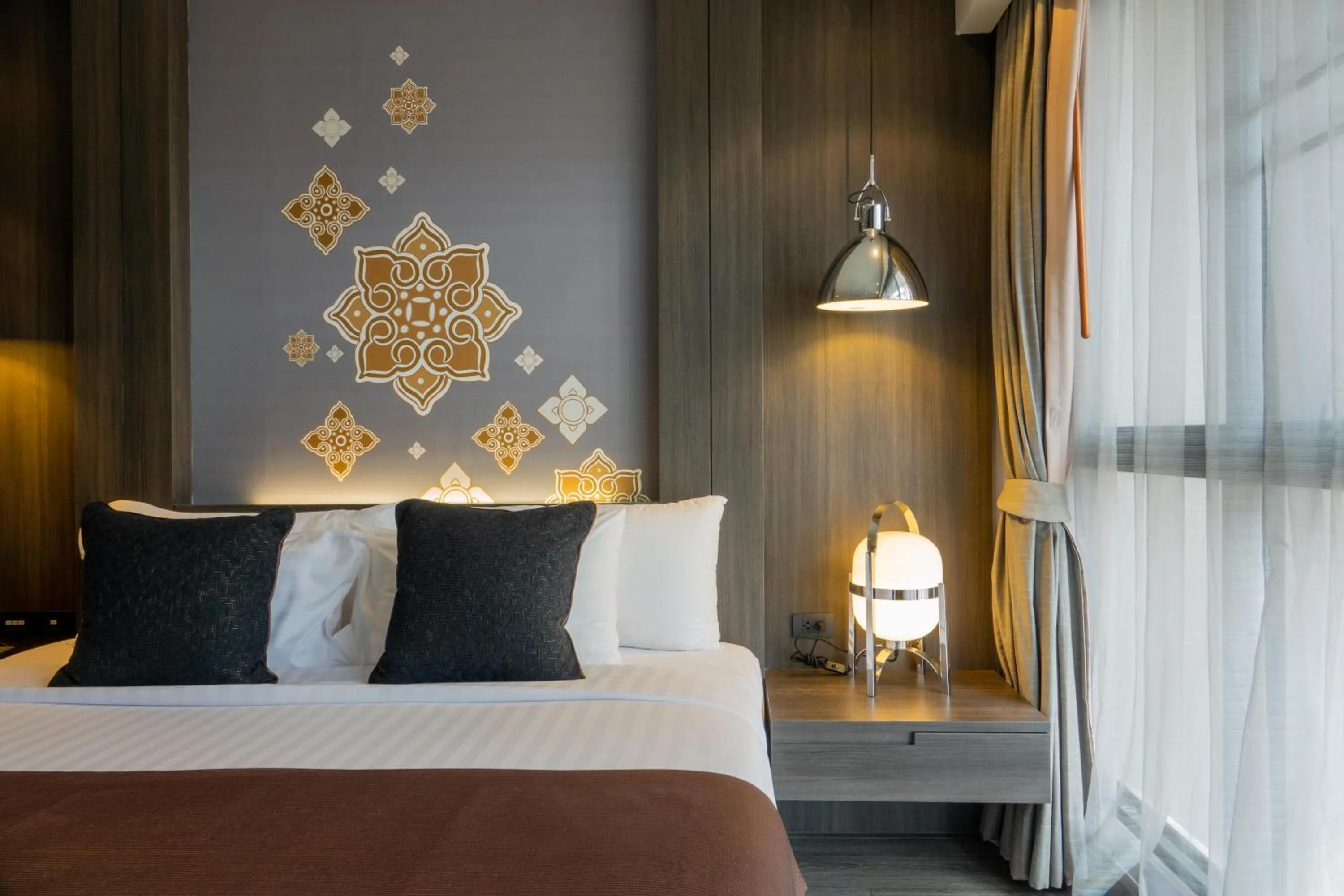 Photo of the whole room, Bed in Siamese Hotel Pattaya, BW Signature Collection