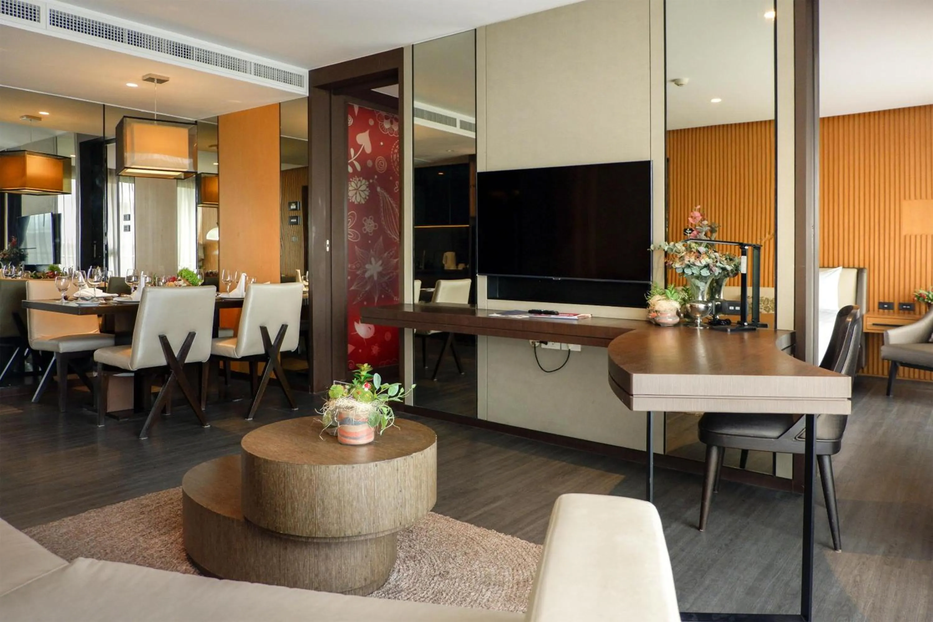 Photo of the whole room in Siamese Hotel Pattaya, BW Signature Collection