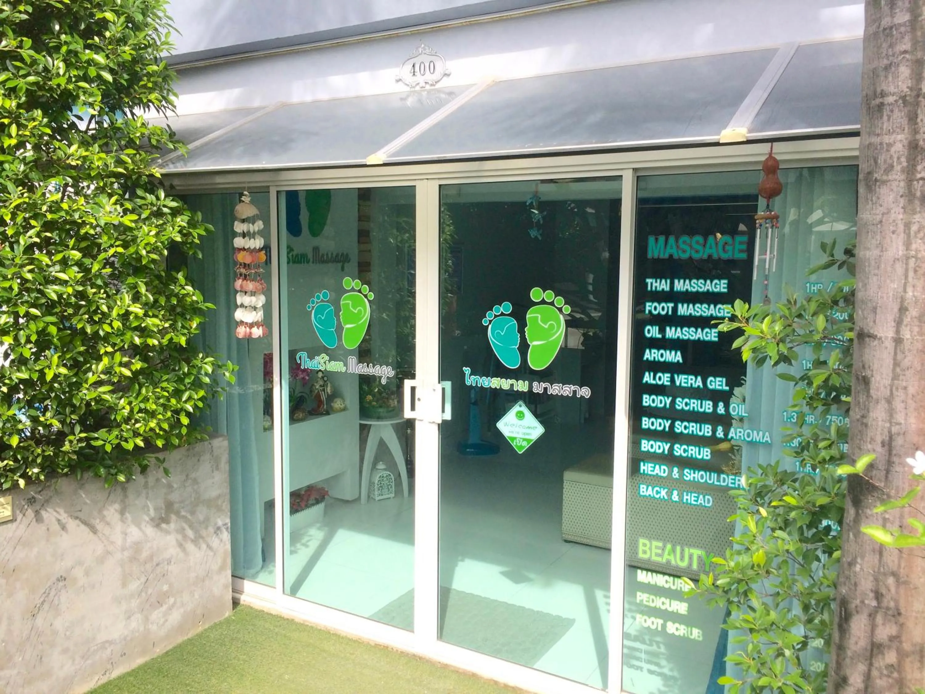 Massage in Momento Resort