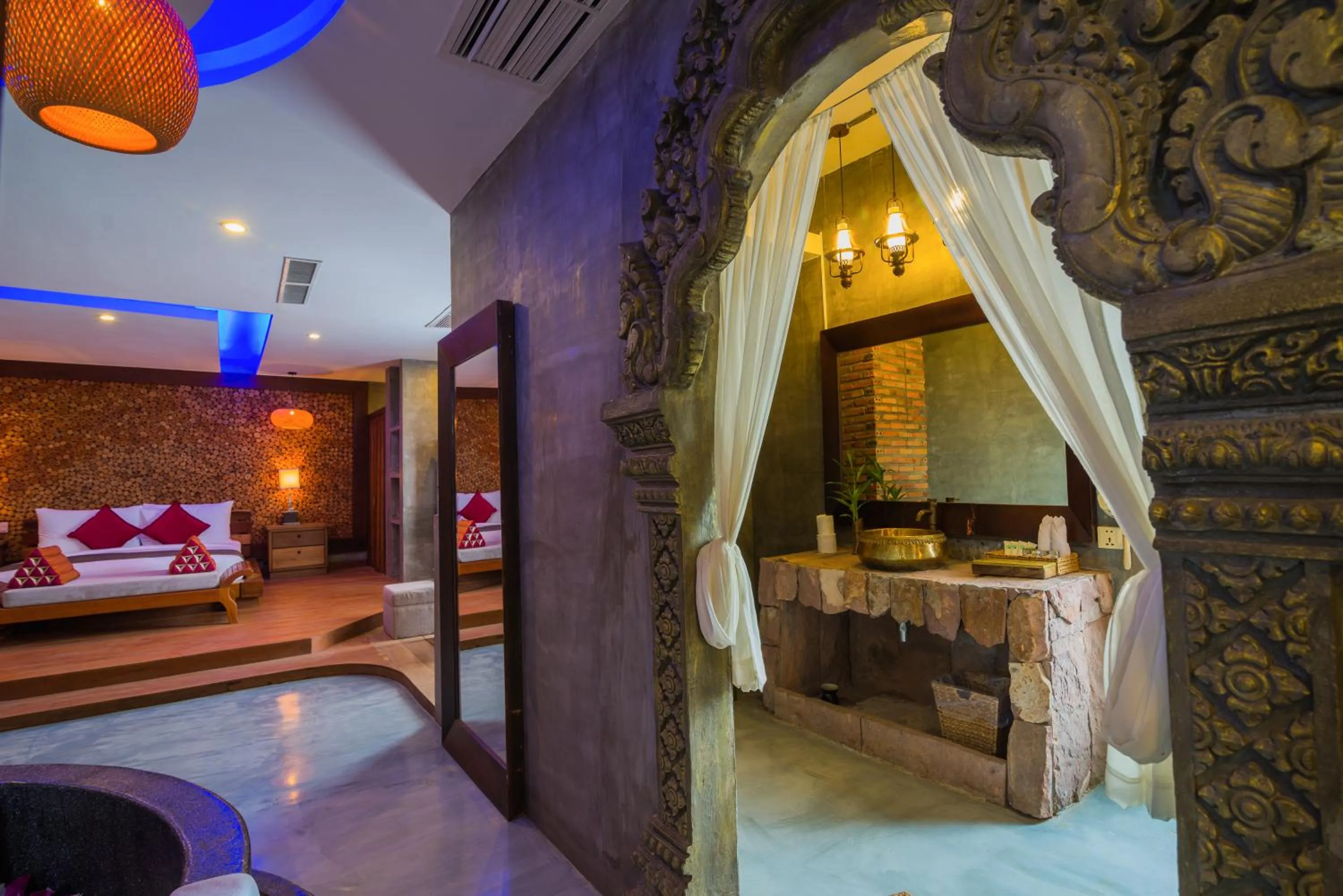 Bathroom, Bed in Cambana d'Angkor Suites