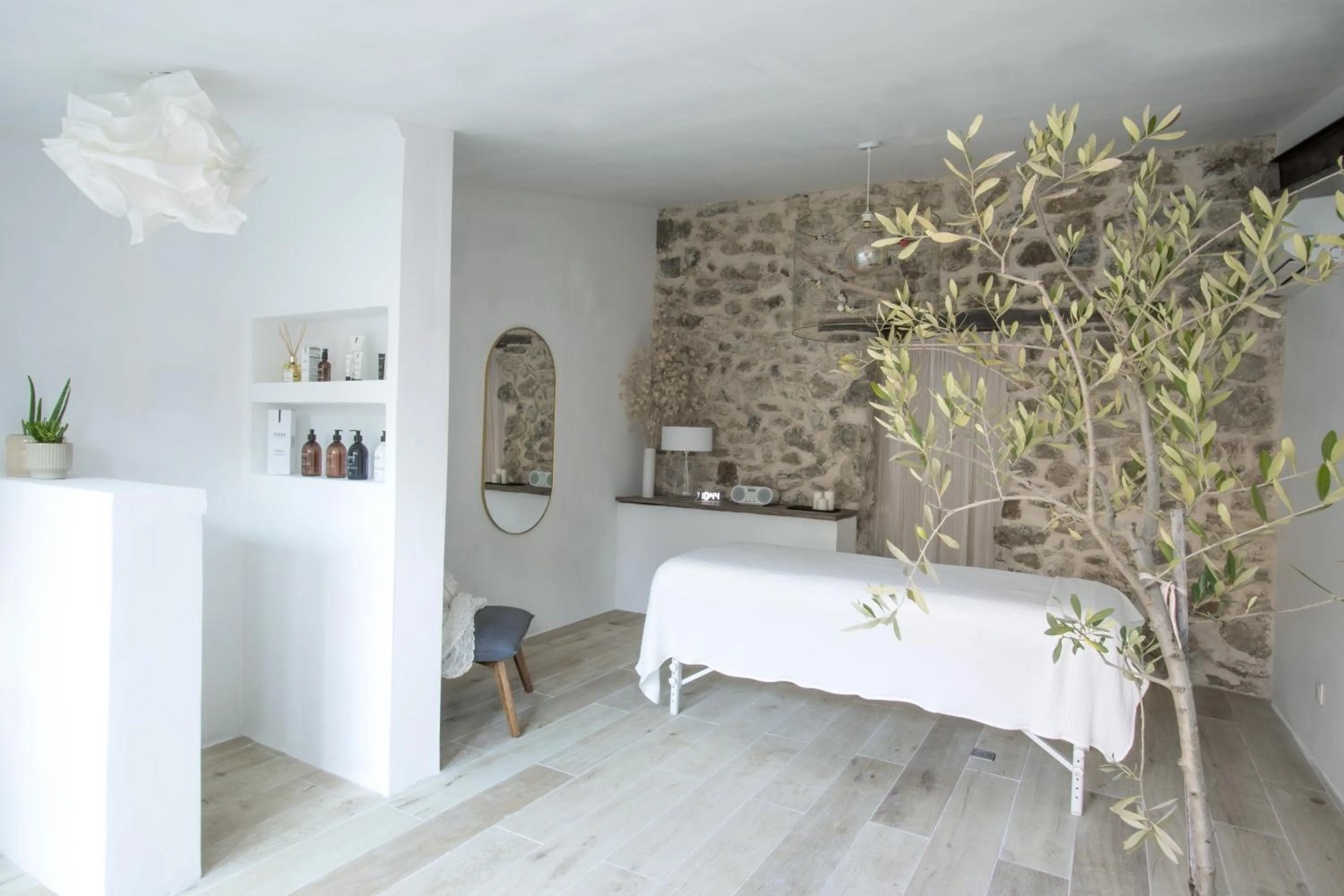 Massage, Bed in DODO etc