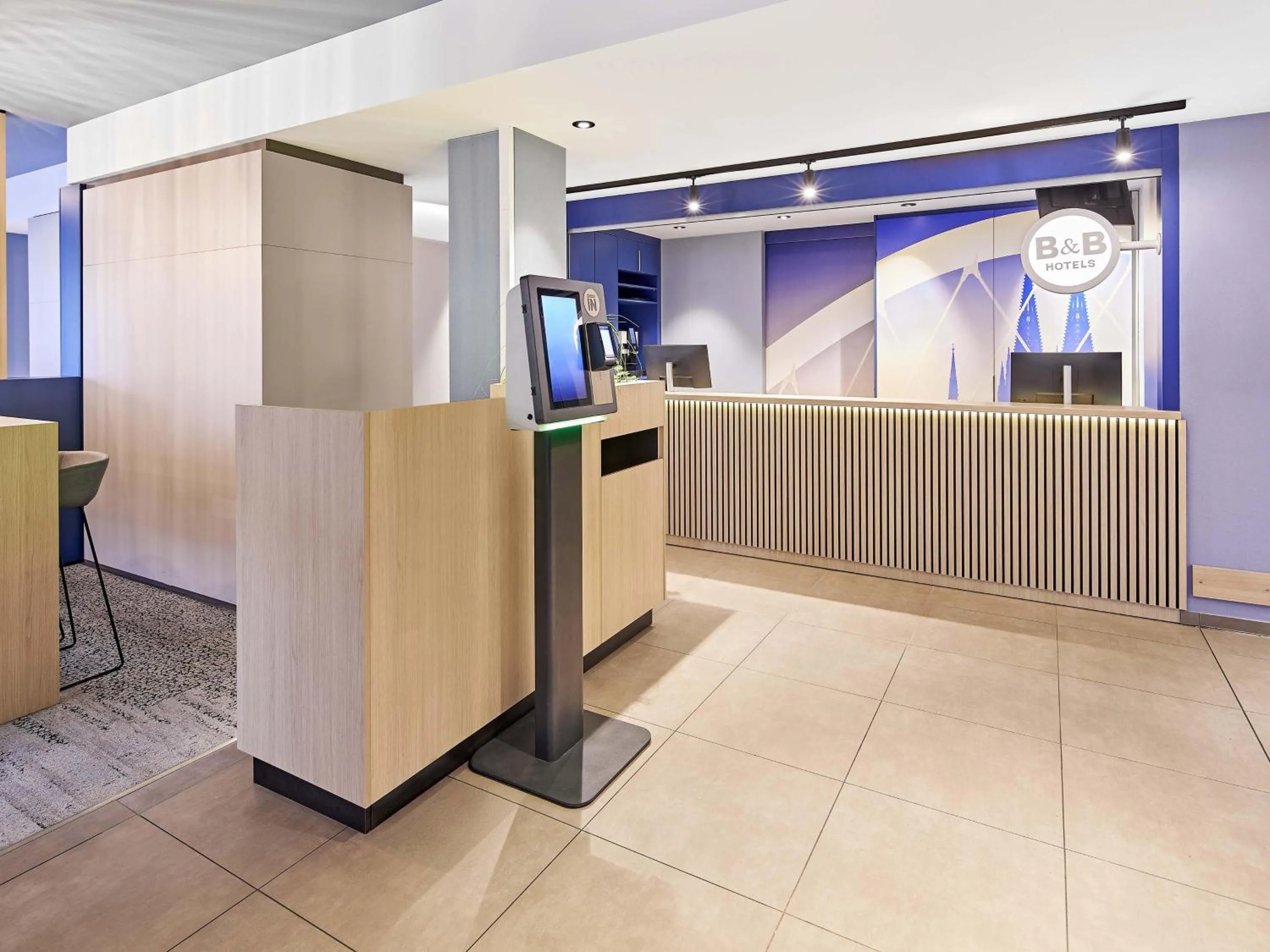 Lobby or reception in B&B Hotel Köln-Messe