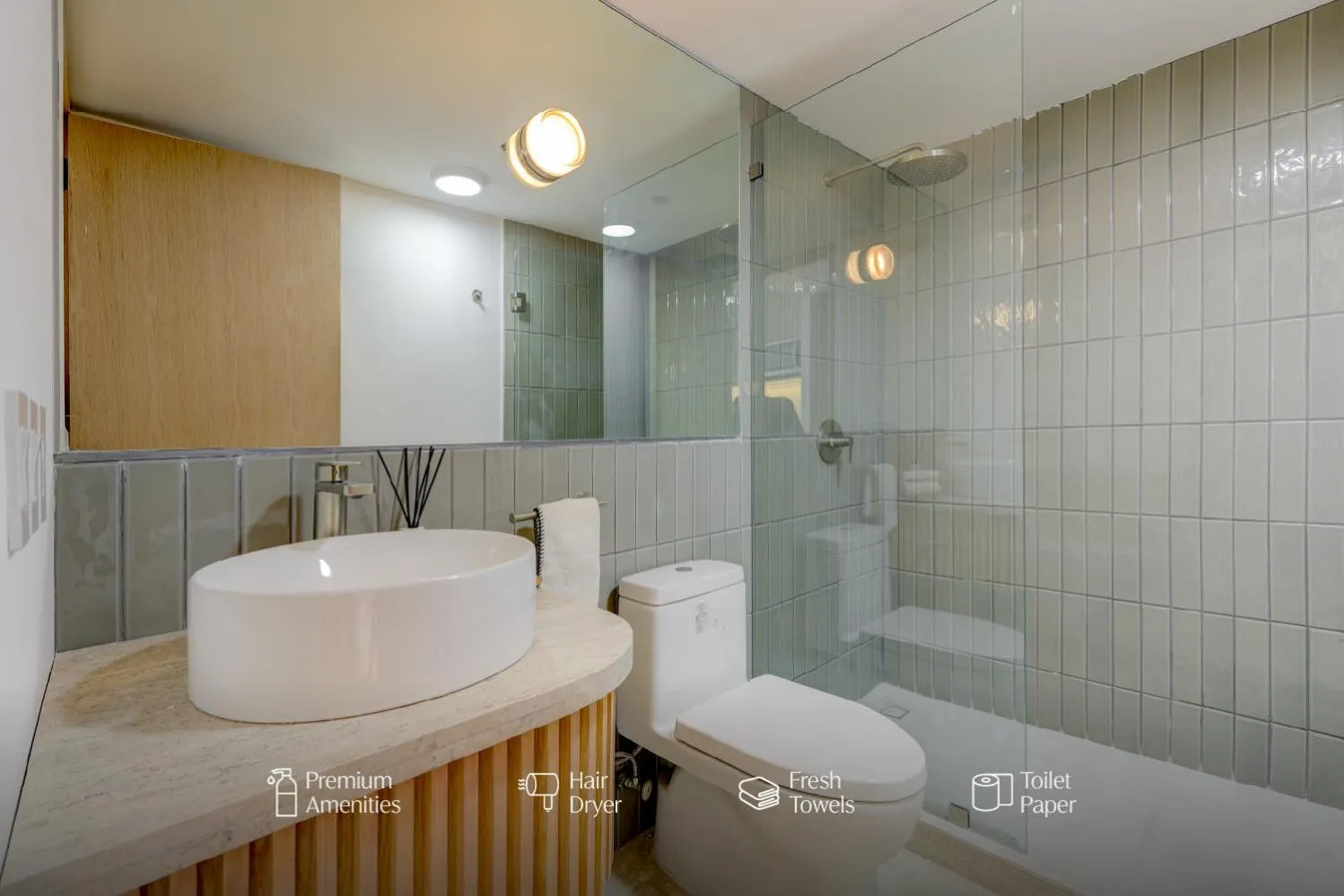 Shower in Capitalia Antara Polanco