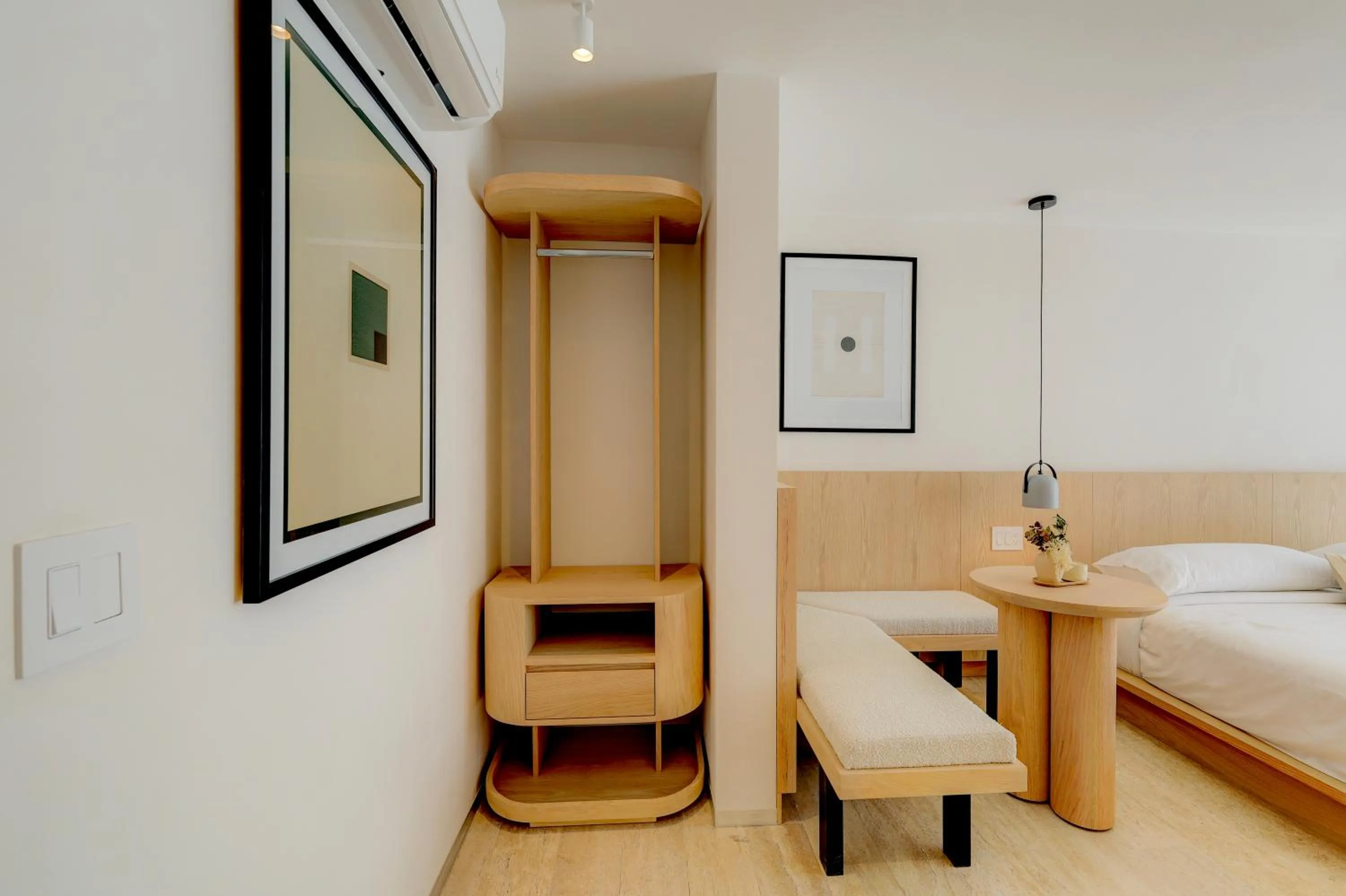 wardrobe, Bed in Capitalia Antara Polanco