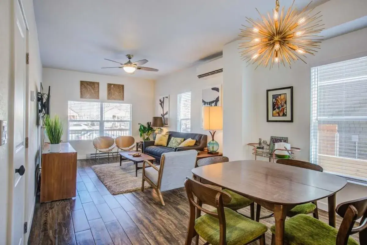 1BR Lovely Stylish Downtown Close To Everything 1BR Lovely Stylish Downtown Close To Everything