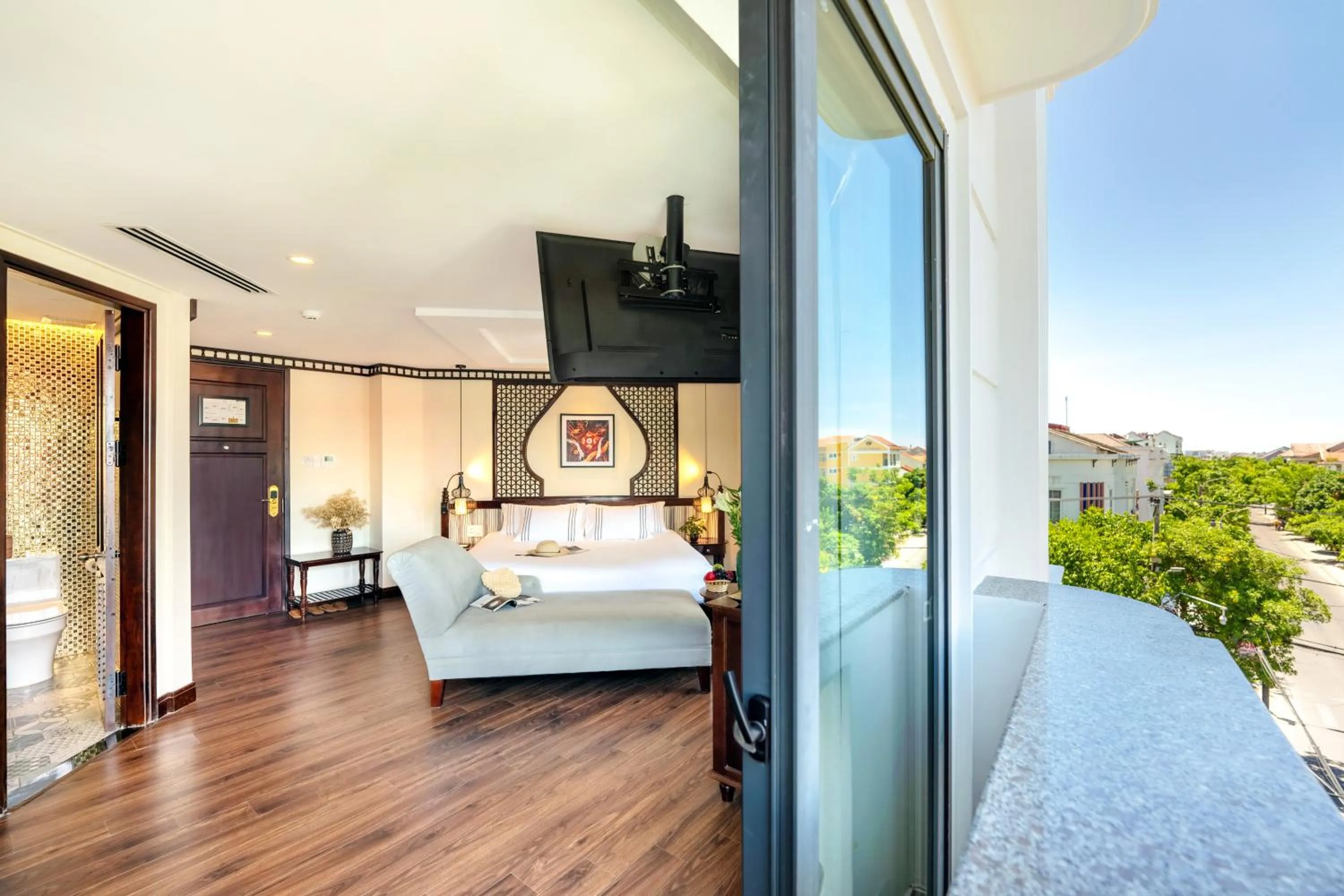 Bed in Qualia De Hôtel Hoi An - Rooftop Bar City View