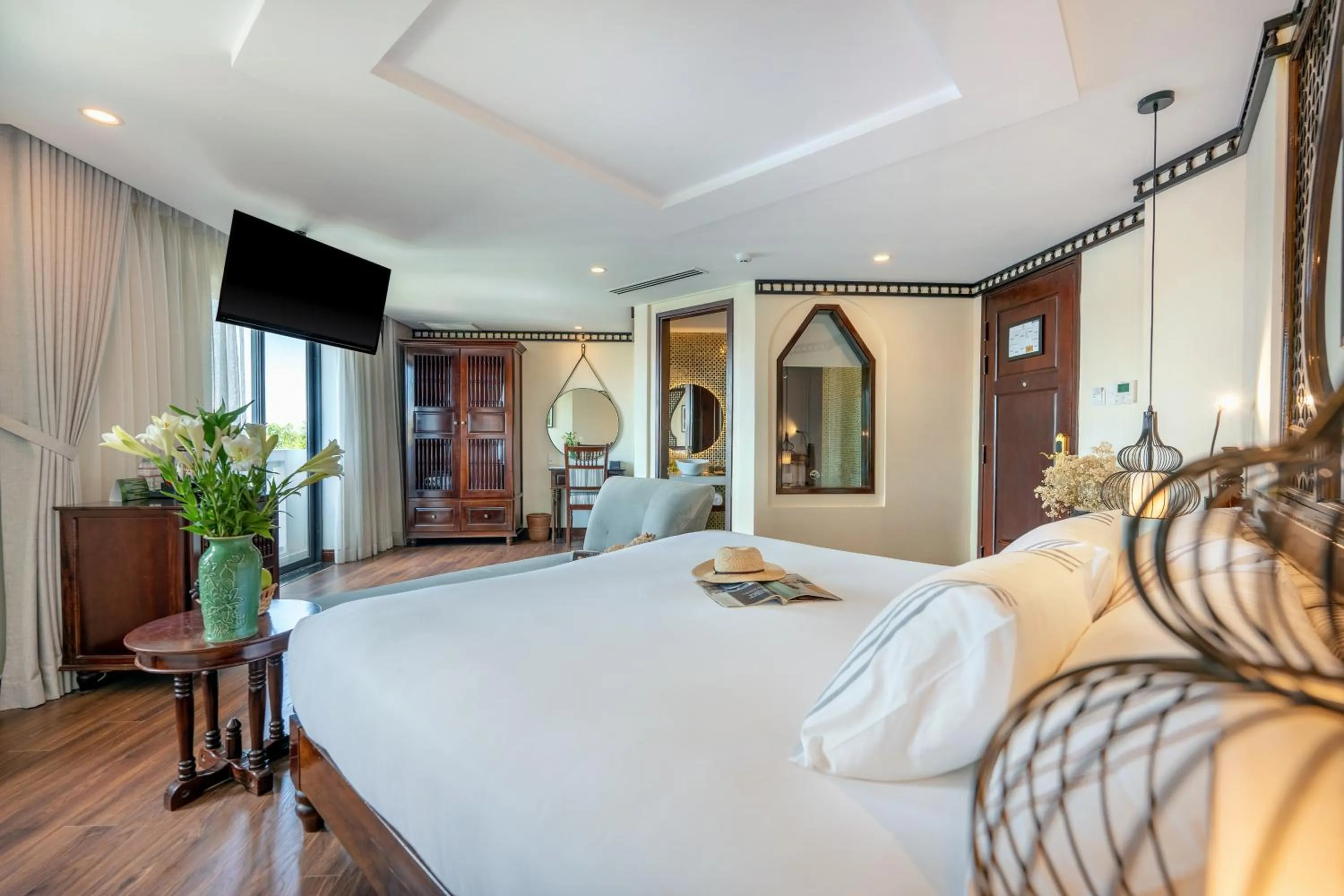 Bed in Qualia De Hôtel Hoi An - Rooftop Bar City View