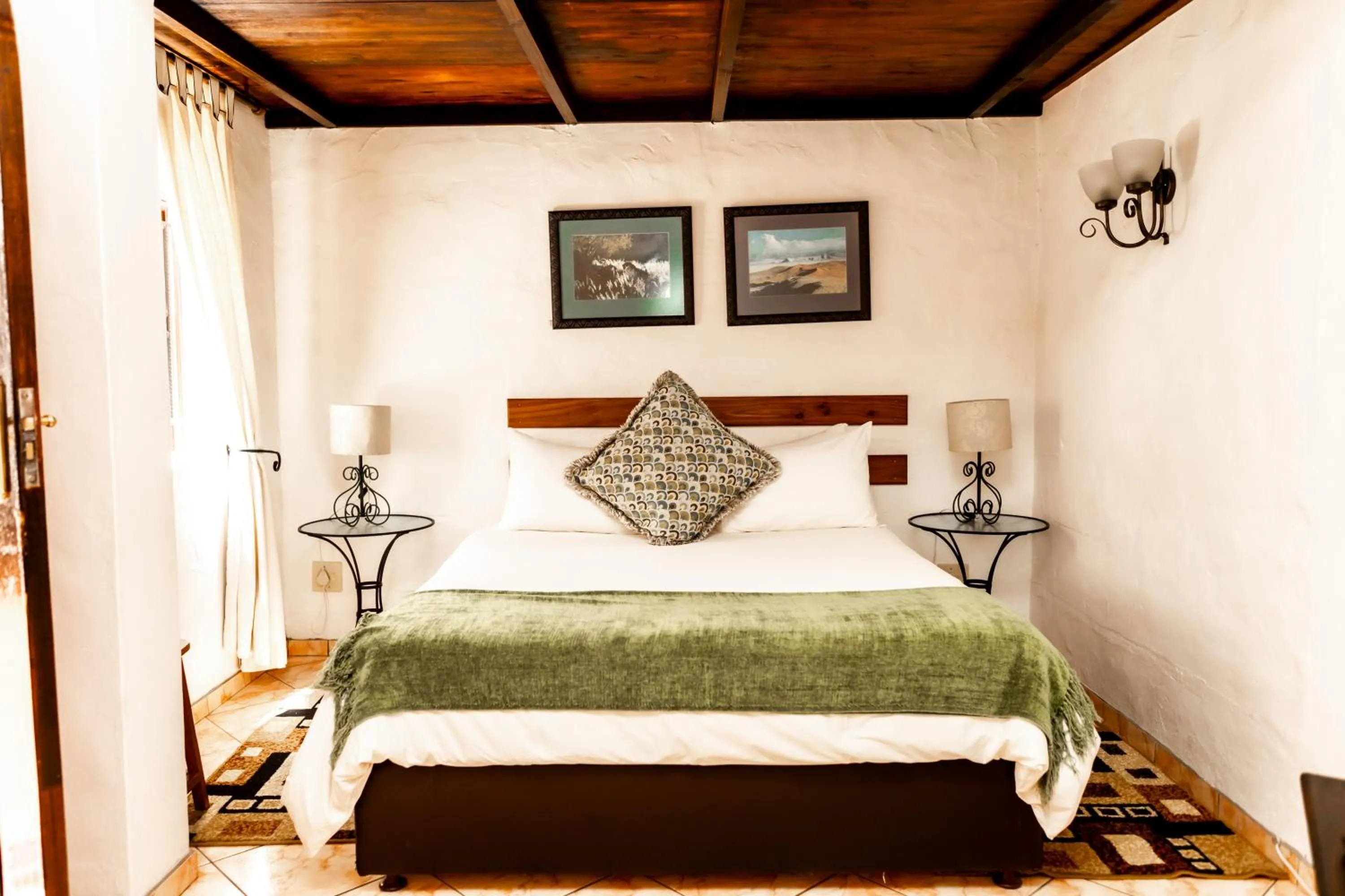 Bed in Casa Blanca Boutique Hotel