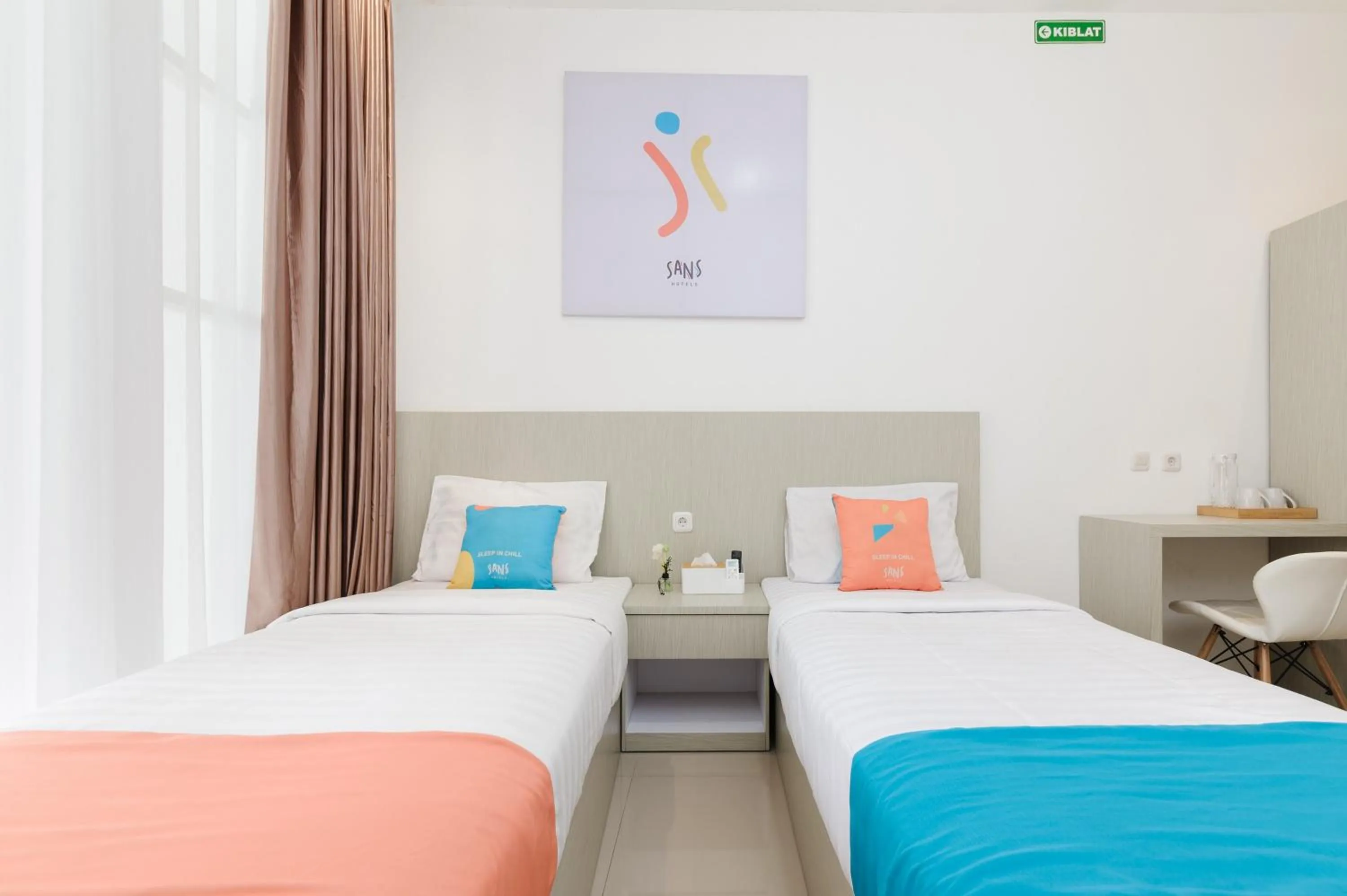 Bedroom, Bed in Sans Hotel La Vida Malang