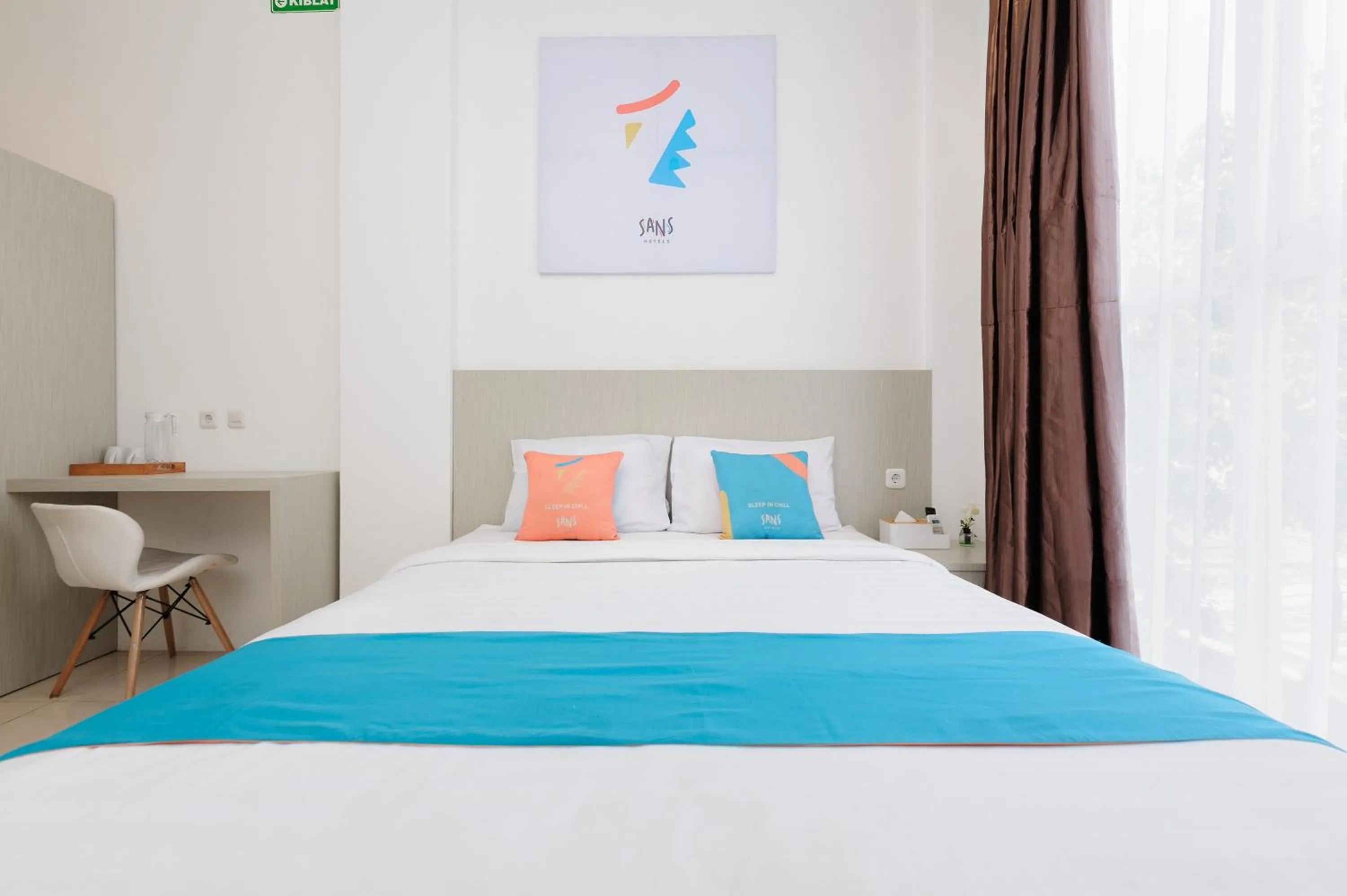 Bedroom, Bed in Sans Hotel La Vida Malang