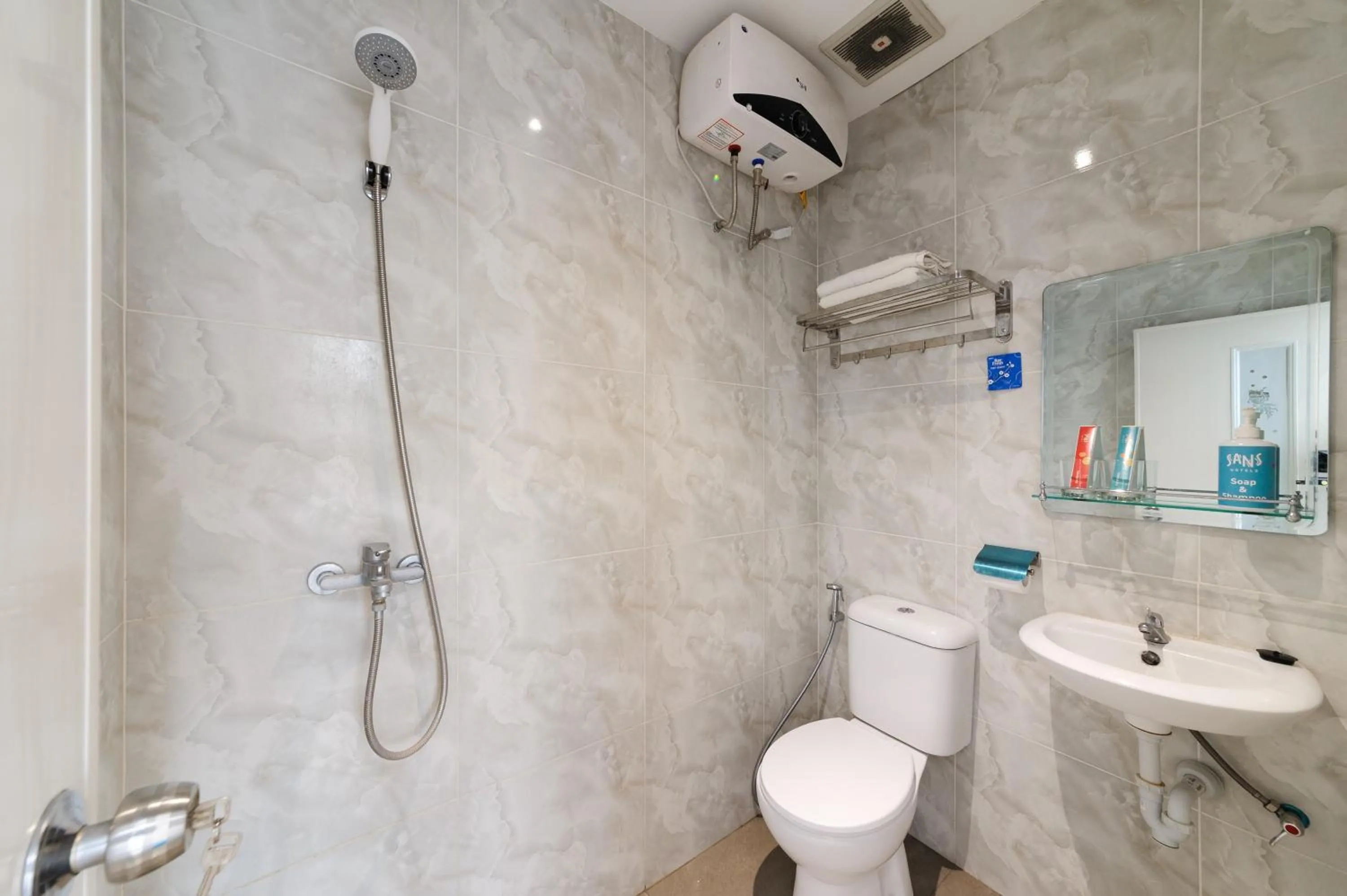 Bathroom in Sans Hotel La Vida Malang