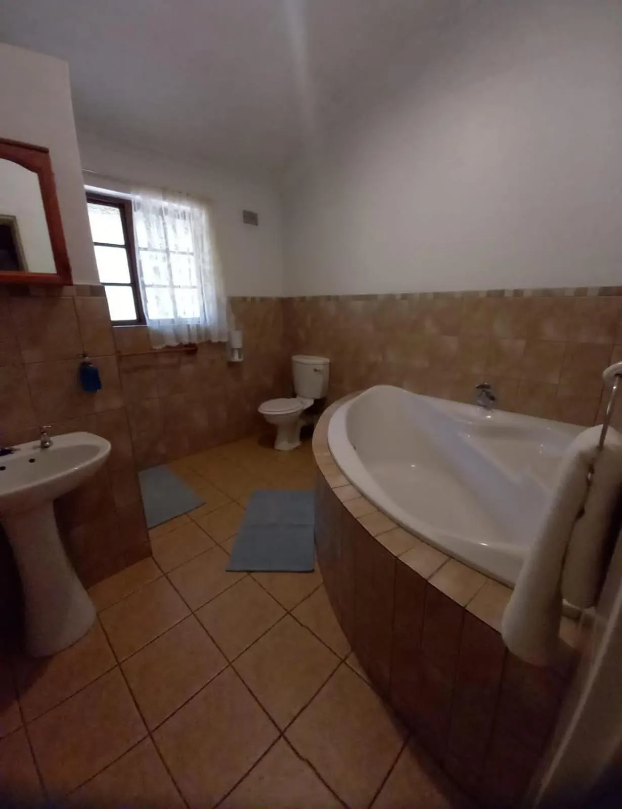 Bathroom in Ascot Bush Lodge