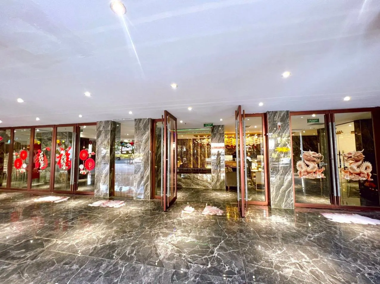 Facade/entrance in Wah Fu Hotel