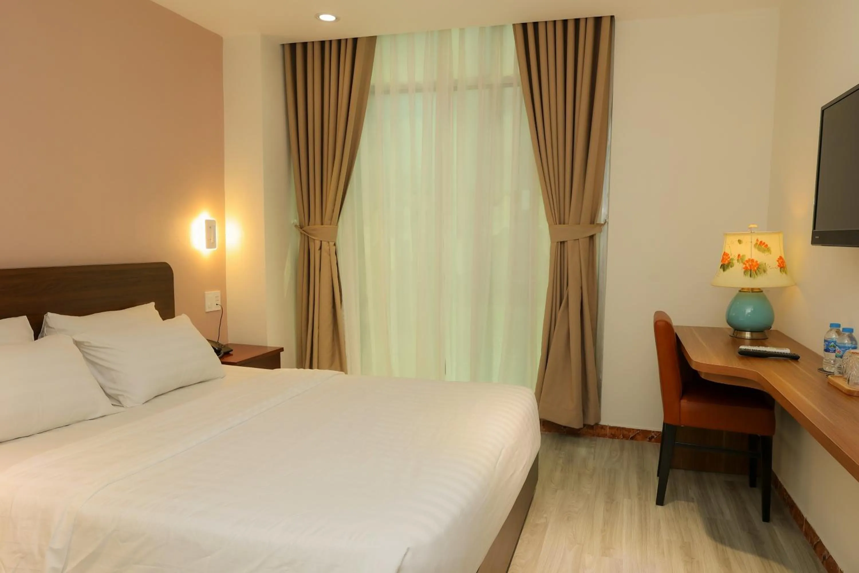 Bedroom, Bed in Lanura Saigon Boutique Hotel