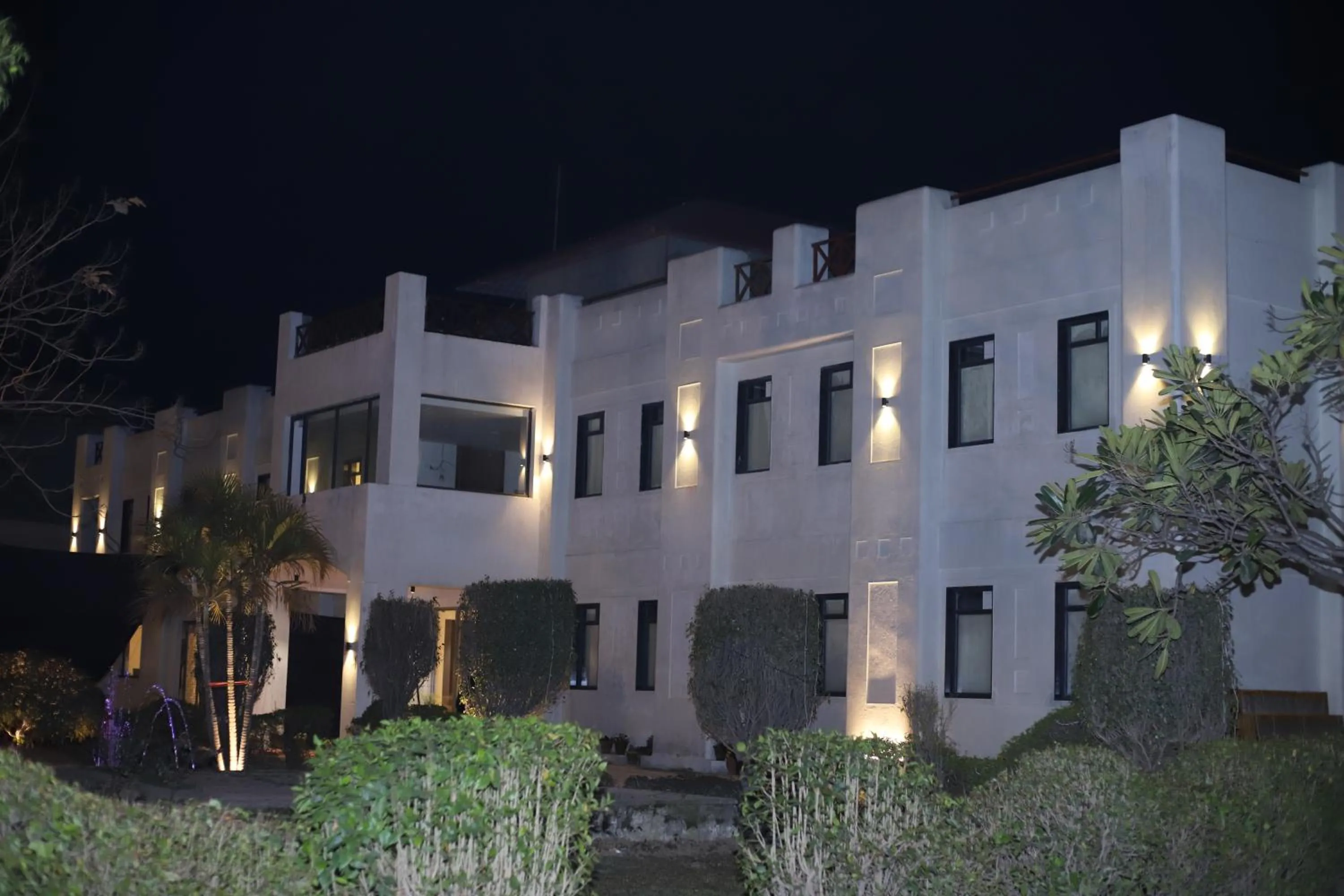 Property building in Pink Villa Boutique Hotel