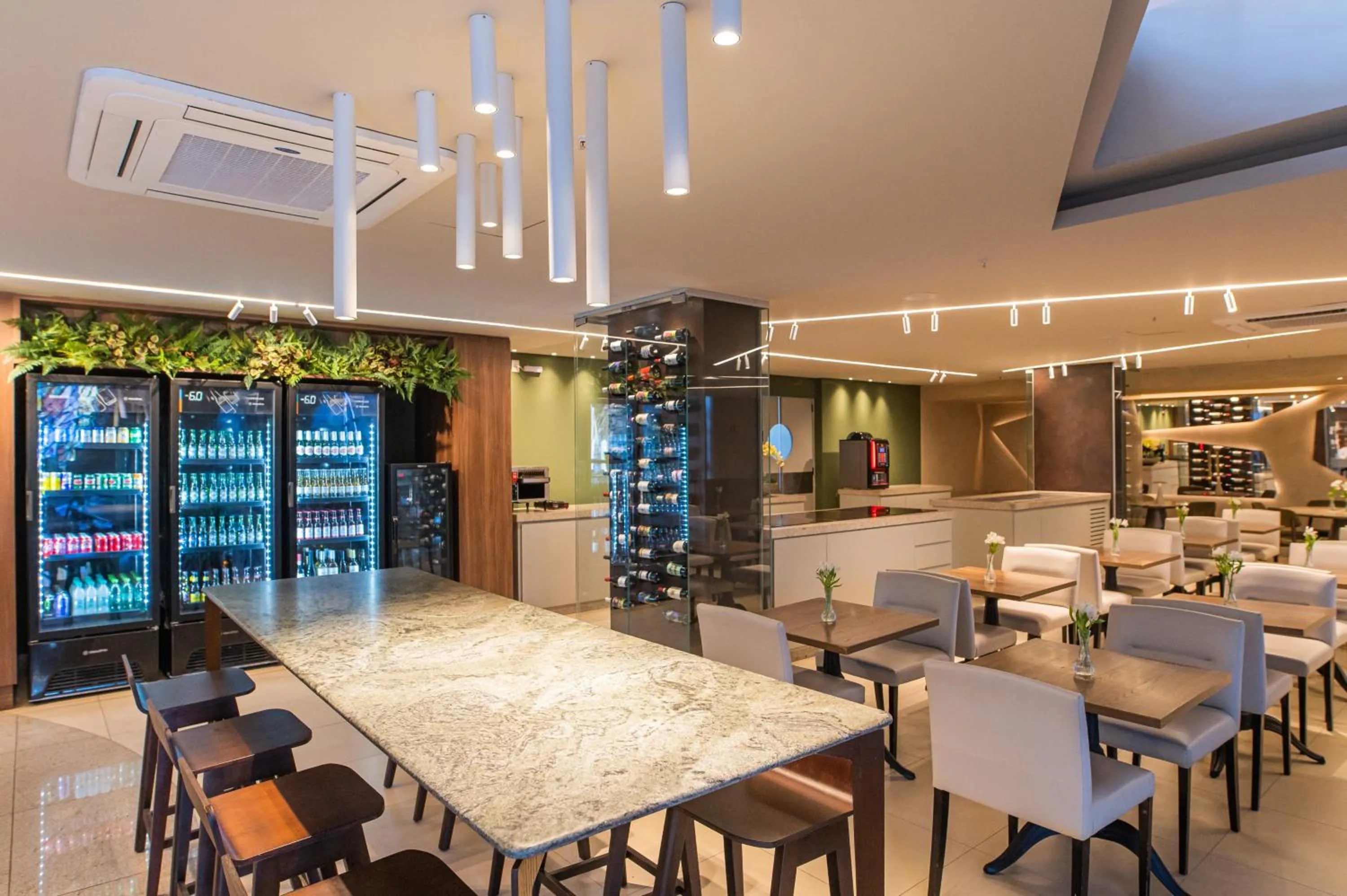 Restaurant/places to eat in Intercity Montes Claros