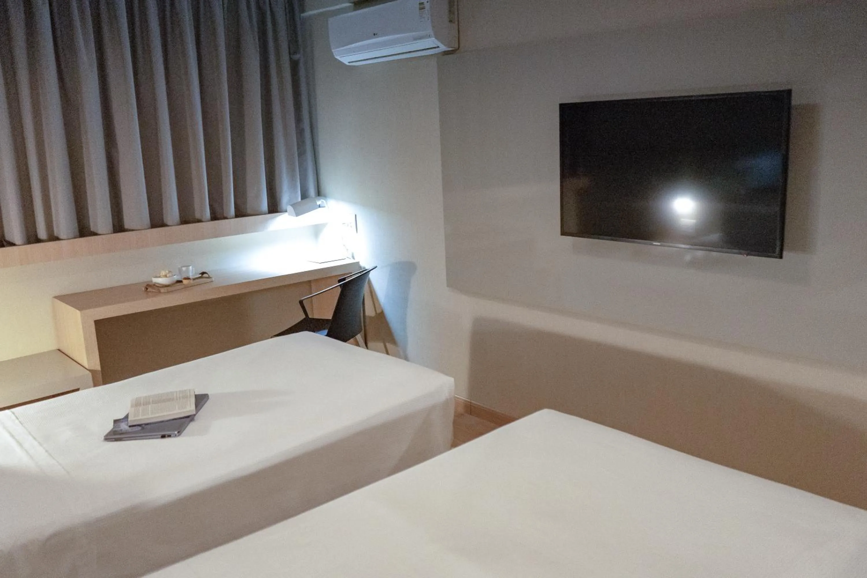 Bedroom, Bed in Intercity Montes Claros