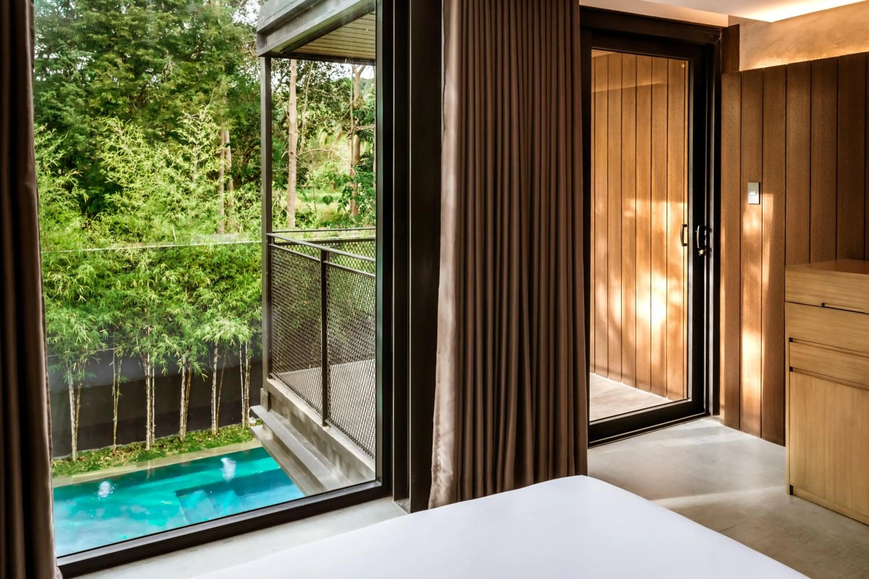 Bed in The Funny Lion - Coron