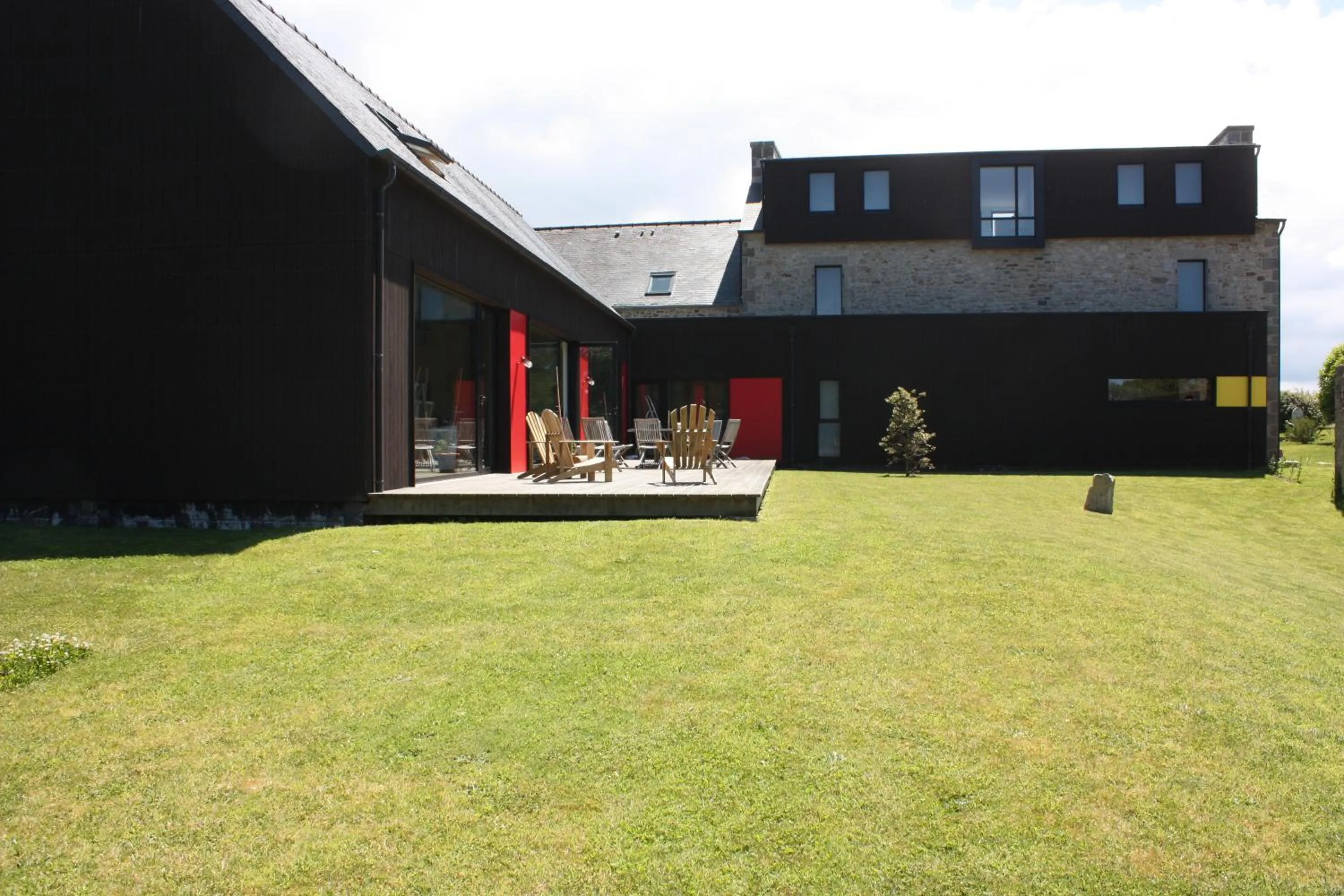 Property building in Les Chambres d'hôtes de Kérasquer