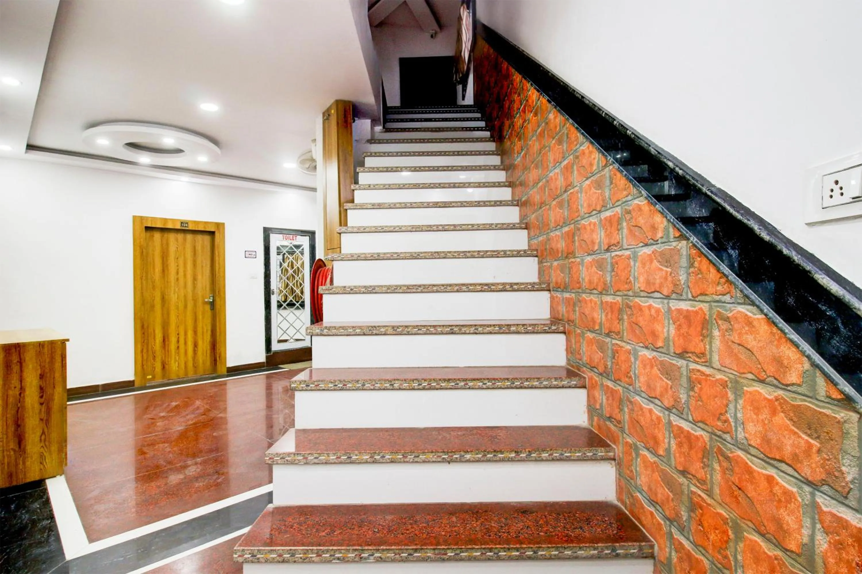 Lobby or reception in Hotel O Lake Link