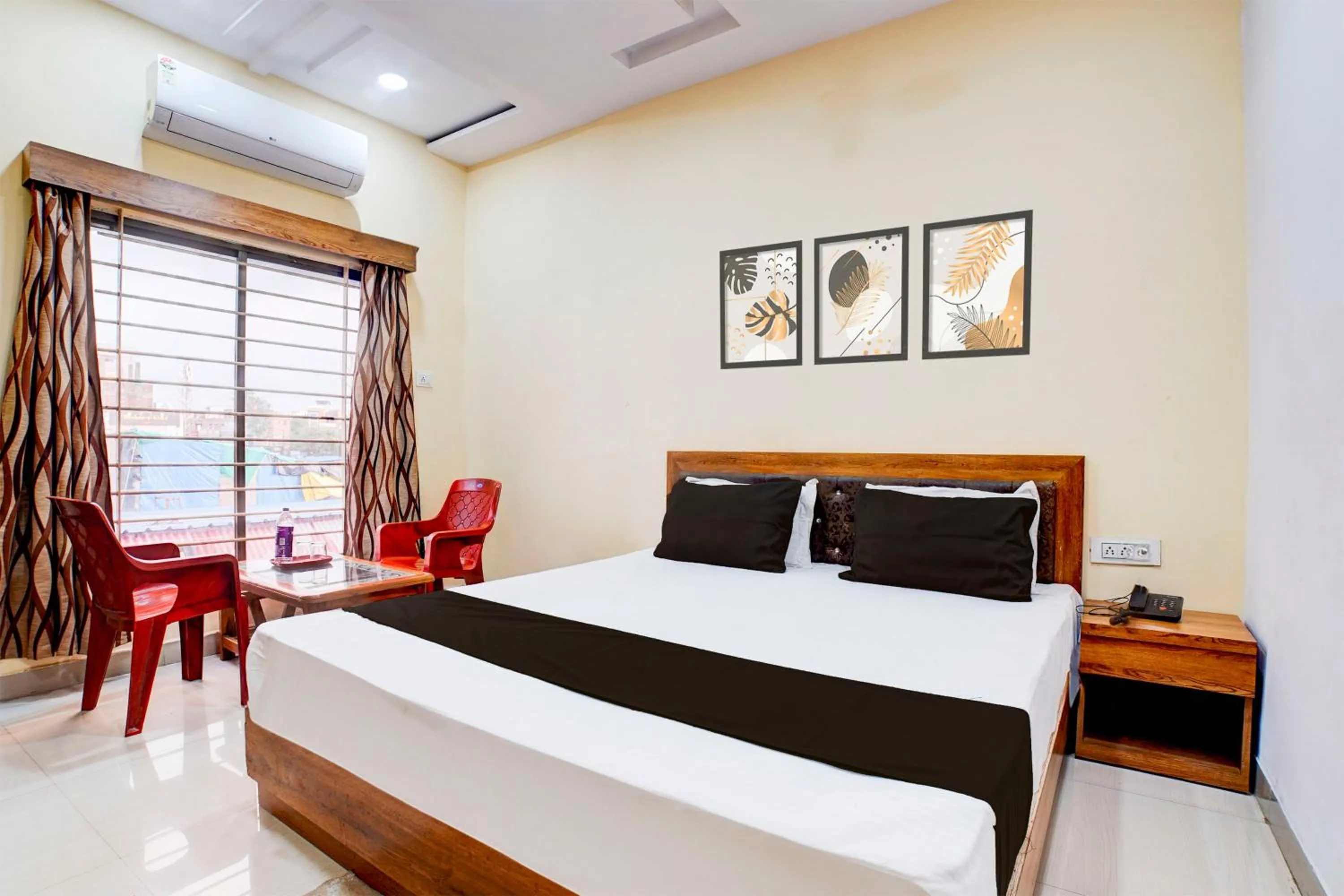 Bedroom, Bed in Hotel O Lake Link