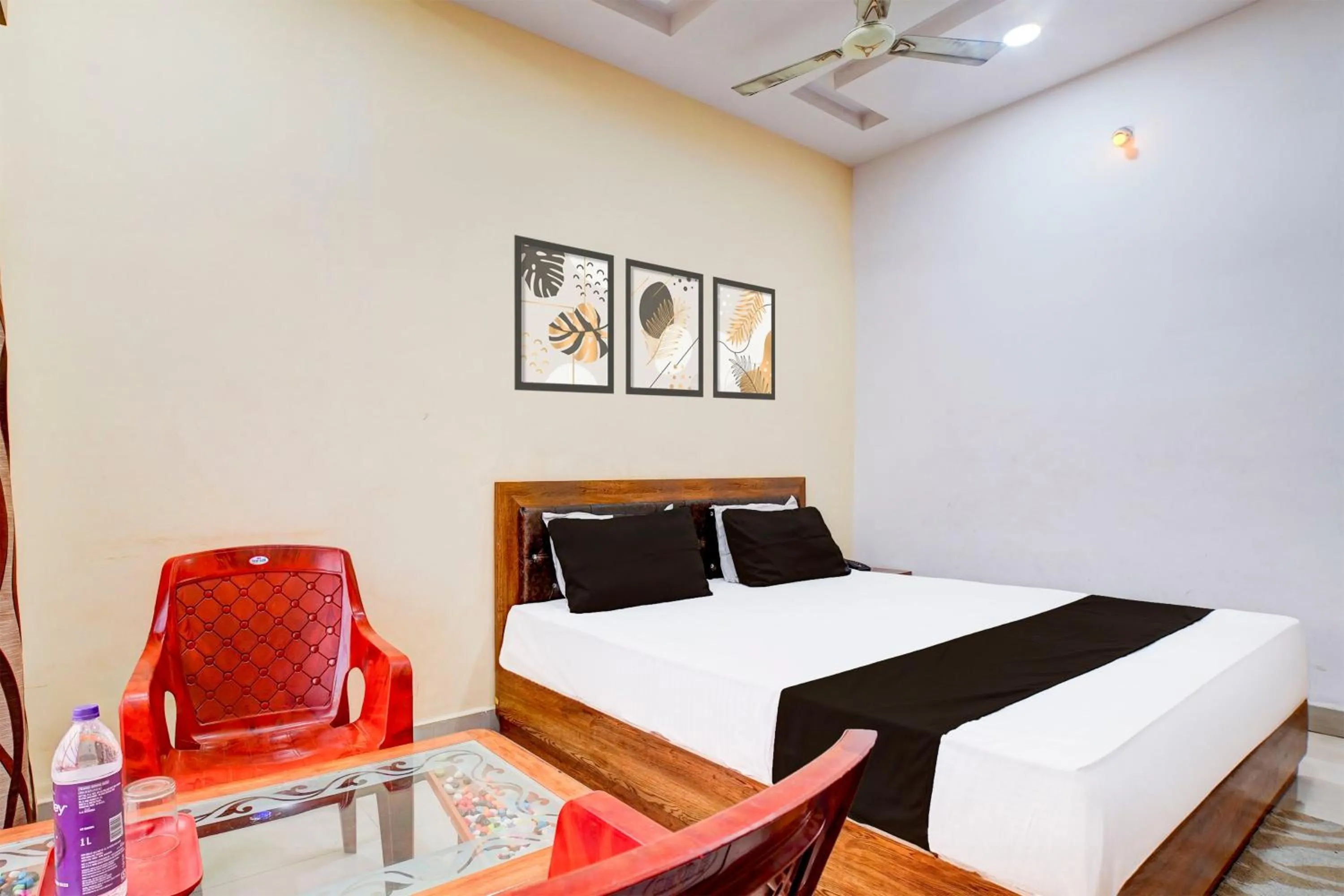 Bedroom, Bed in Hotel O Lake Link