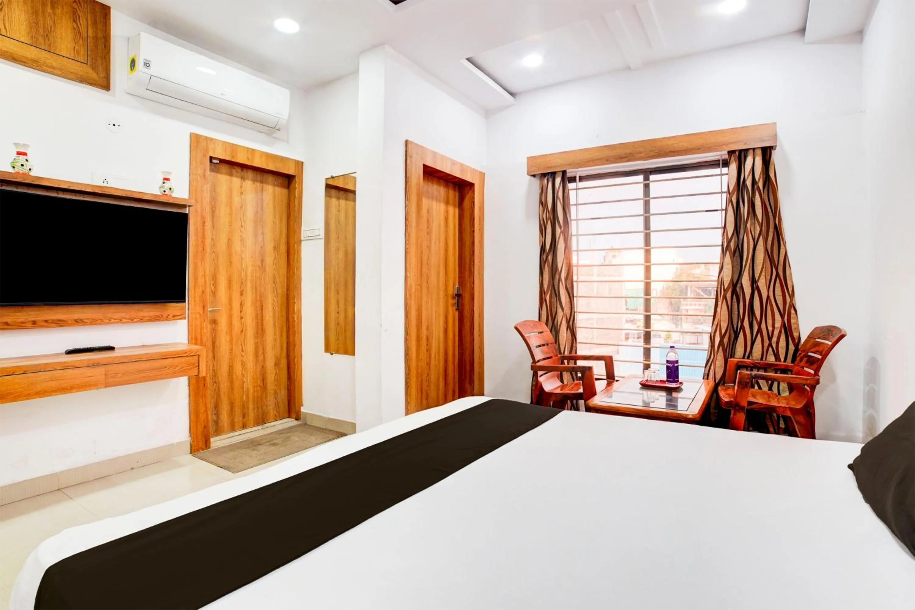 Bed in Hotel O Lake Link