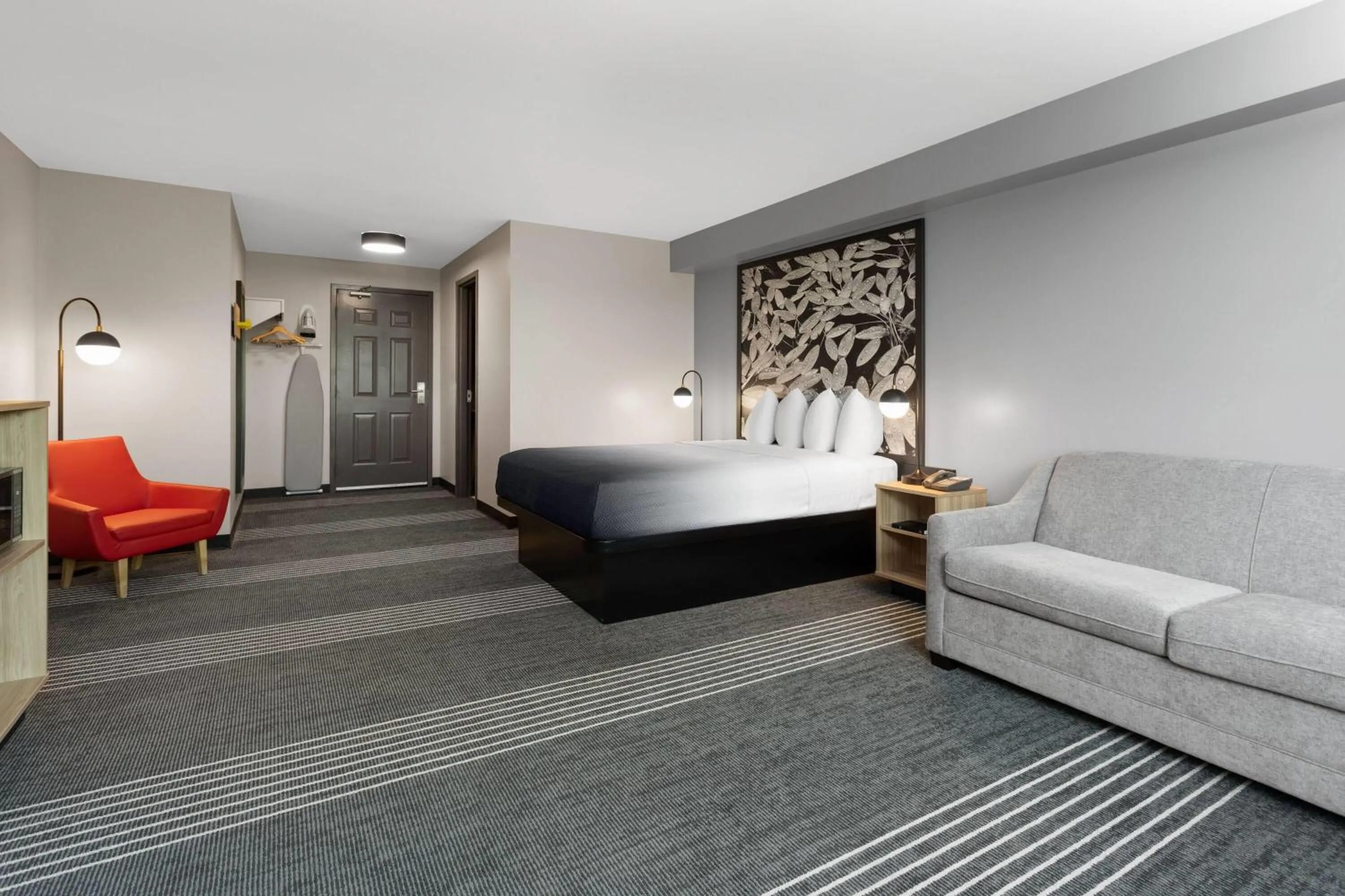 Photo of the whole room in Super 8 by Wyndham Sault Ste Marie On