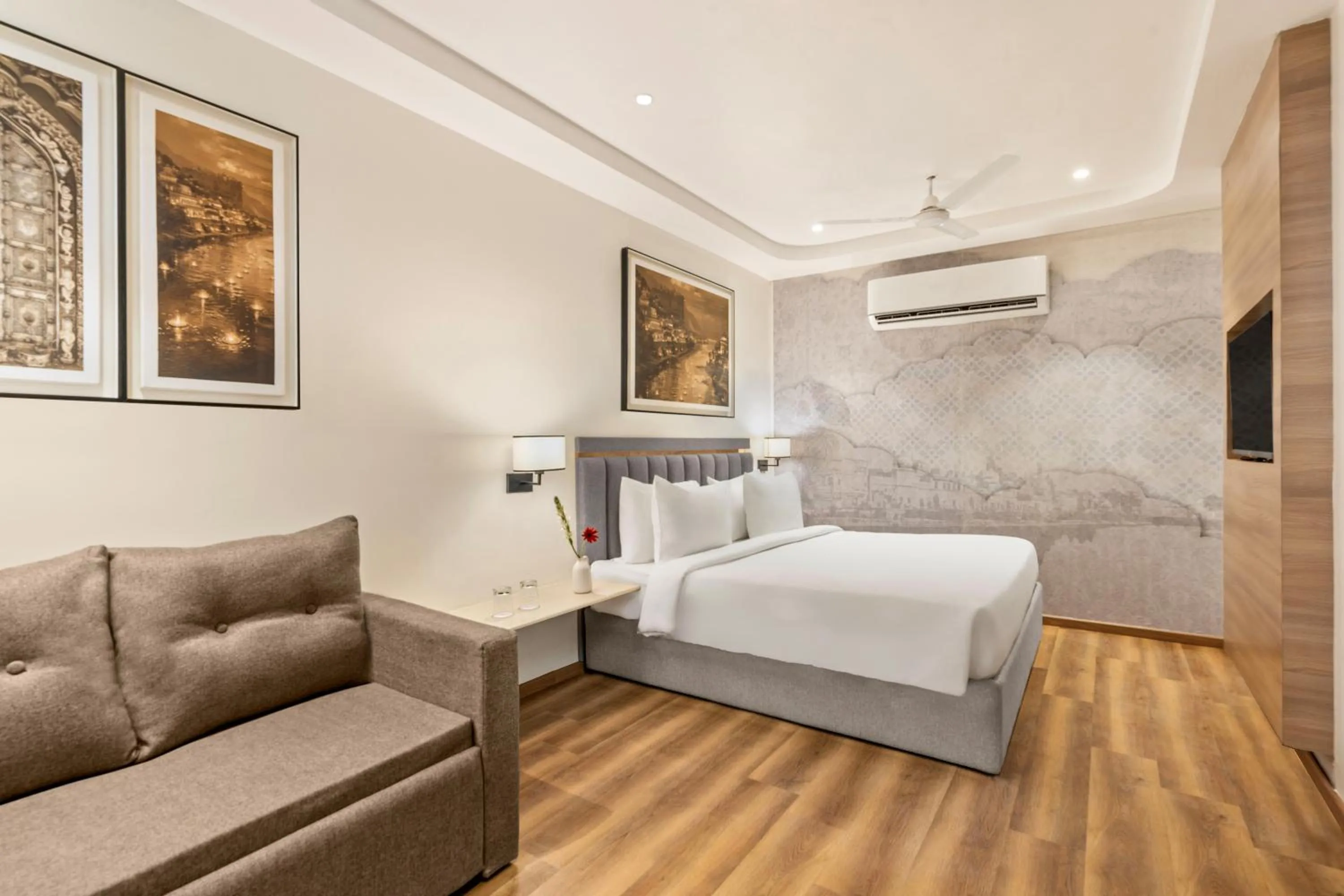 View (from property/room), Bed in Hotel Ayodhya