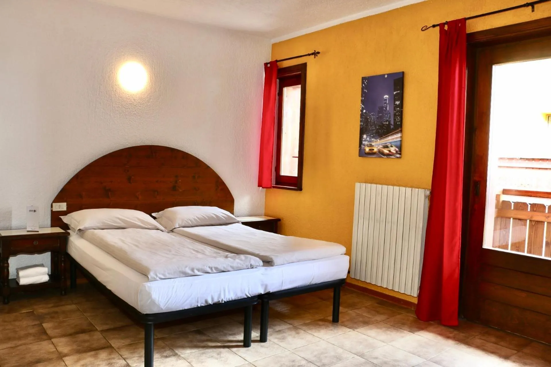 Bed in Residence Adele