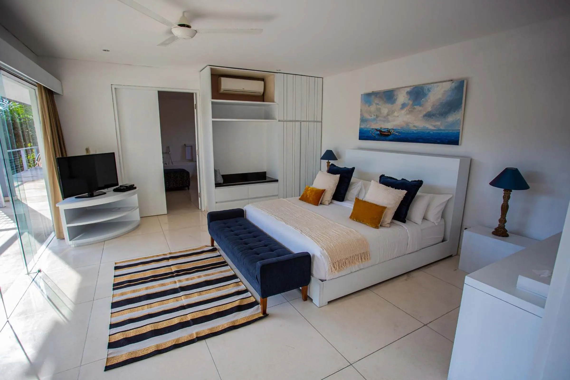 Photo of the whole room, Bed in CassaMia Bali - Spacious Luxury 5 Bedroom Villa