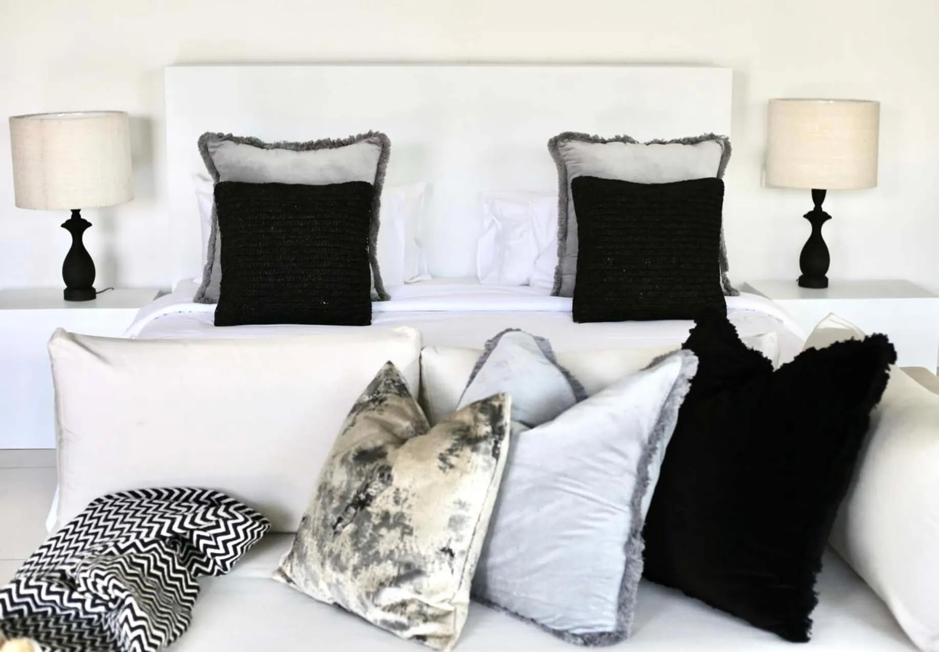 Bed in CassaMia Bali - Spacious Luxury 5 Bedroom Villa