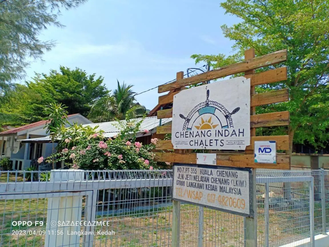 Chenang Indah Chalets