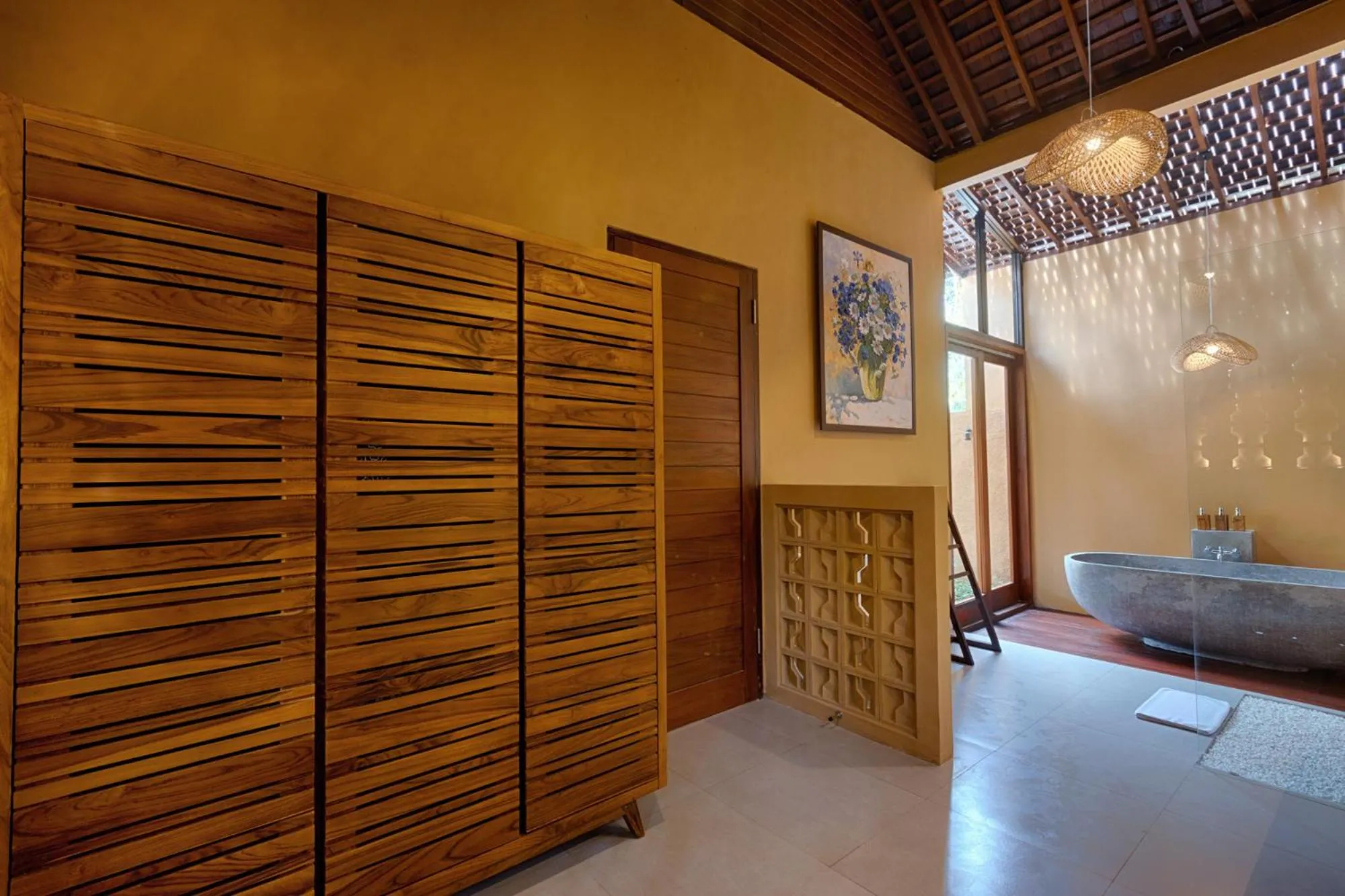 Bathroom in Samkhya Villas - Free 1x Floating Breakfast or Minibar