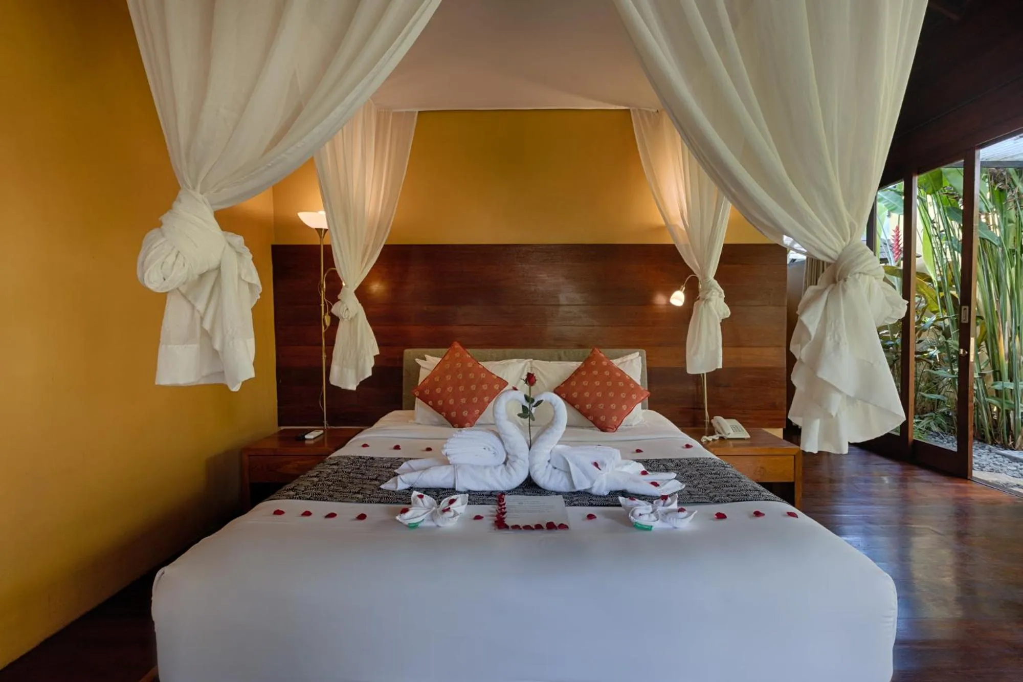 Bedroom, Bed in Samkhya Villas - Free 1x Floating Breakfast or Minibar