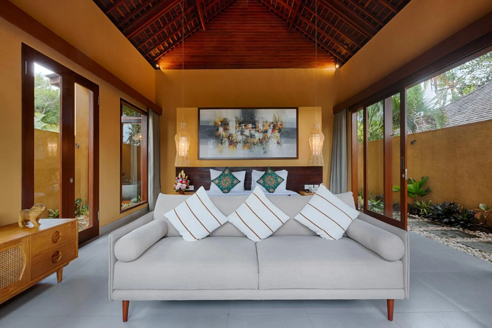 Bed in Samkhya Villas - Free 1x Floating Breakfast or Minibar