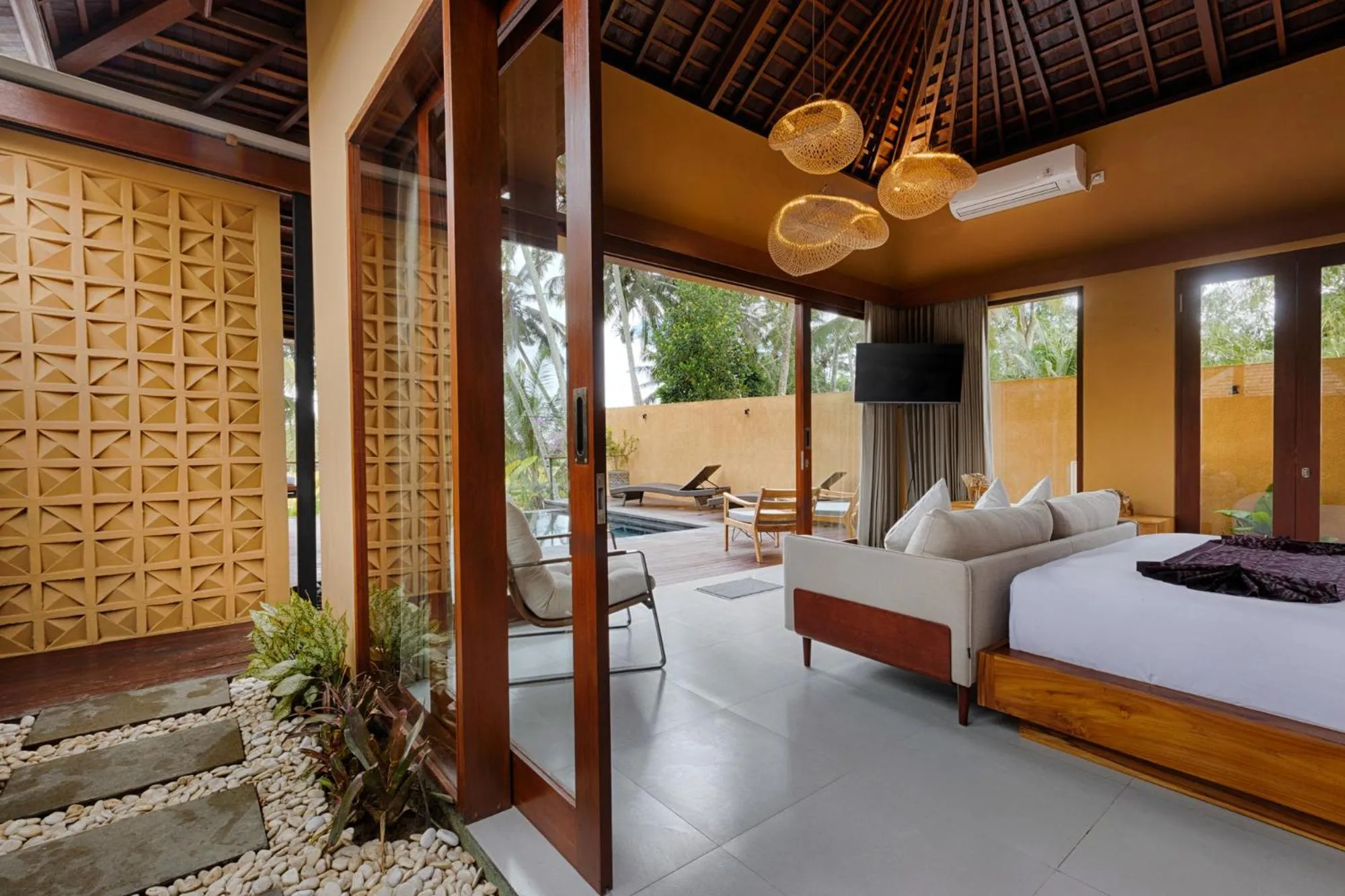 Bedroom, Bed in Samkhya Villas - Free 1x Floating Breakfast or Minibar