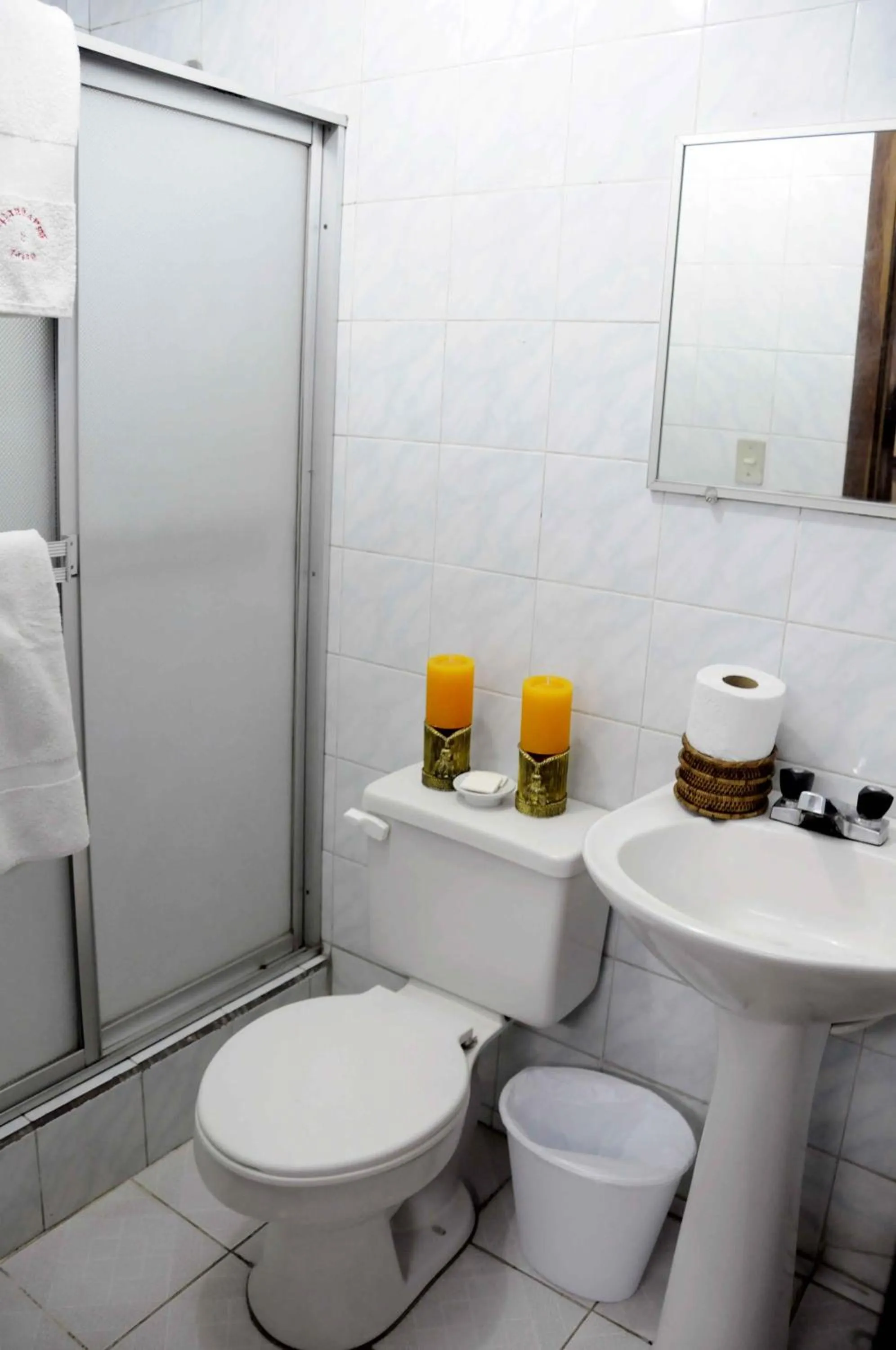 Bathroom in Hotel Margarita 2